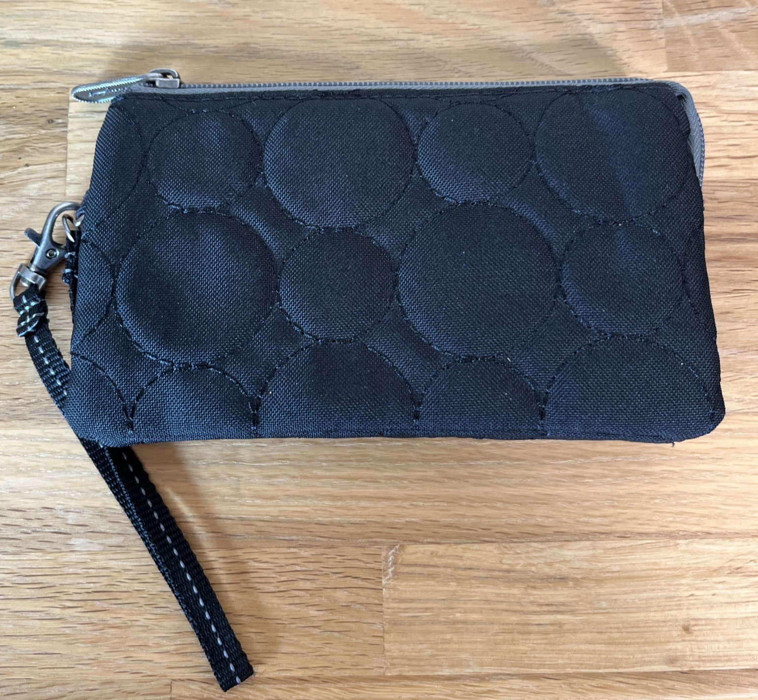 Thirty One Vary You Black Wristlet