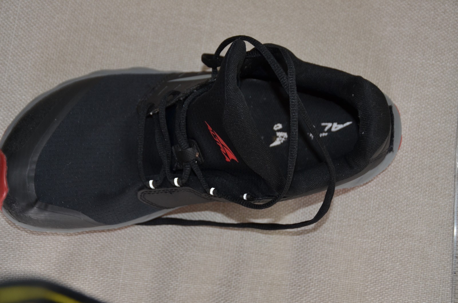 USED ALTRA Men Superior 5 Sneakers Running Gym Crossfit AL0A546Z Black/Red 10.5