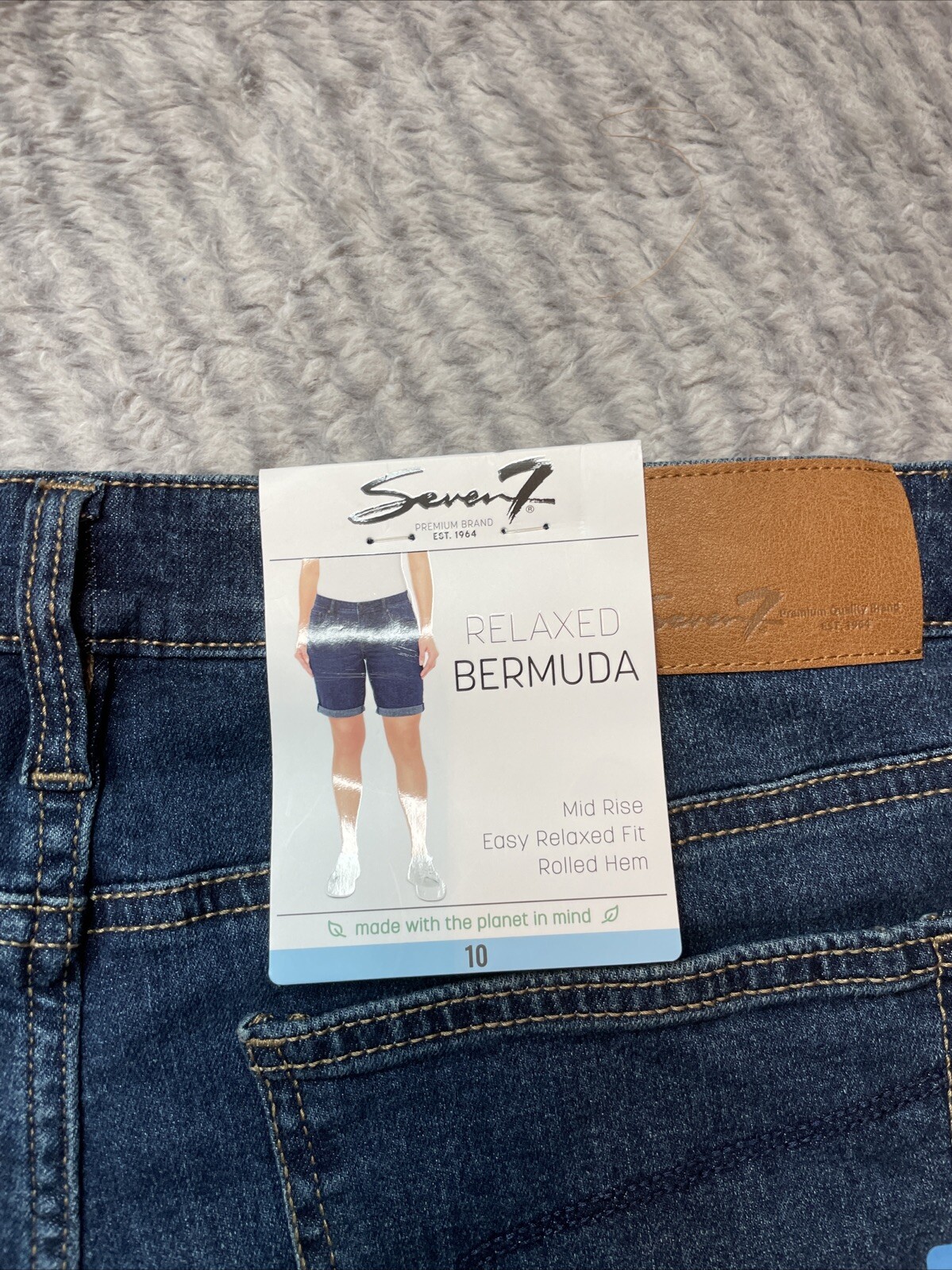 Seven7 Ladies Easy Relaxed Mid Rise Cuffed Hem 8.5″ Inseam Bermuda Short Sz 10