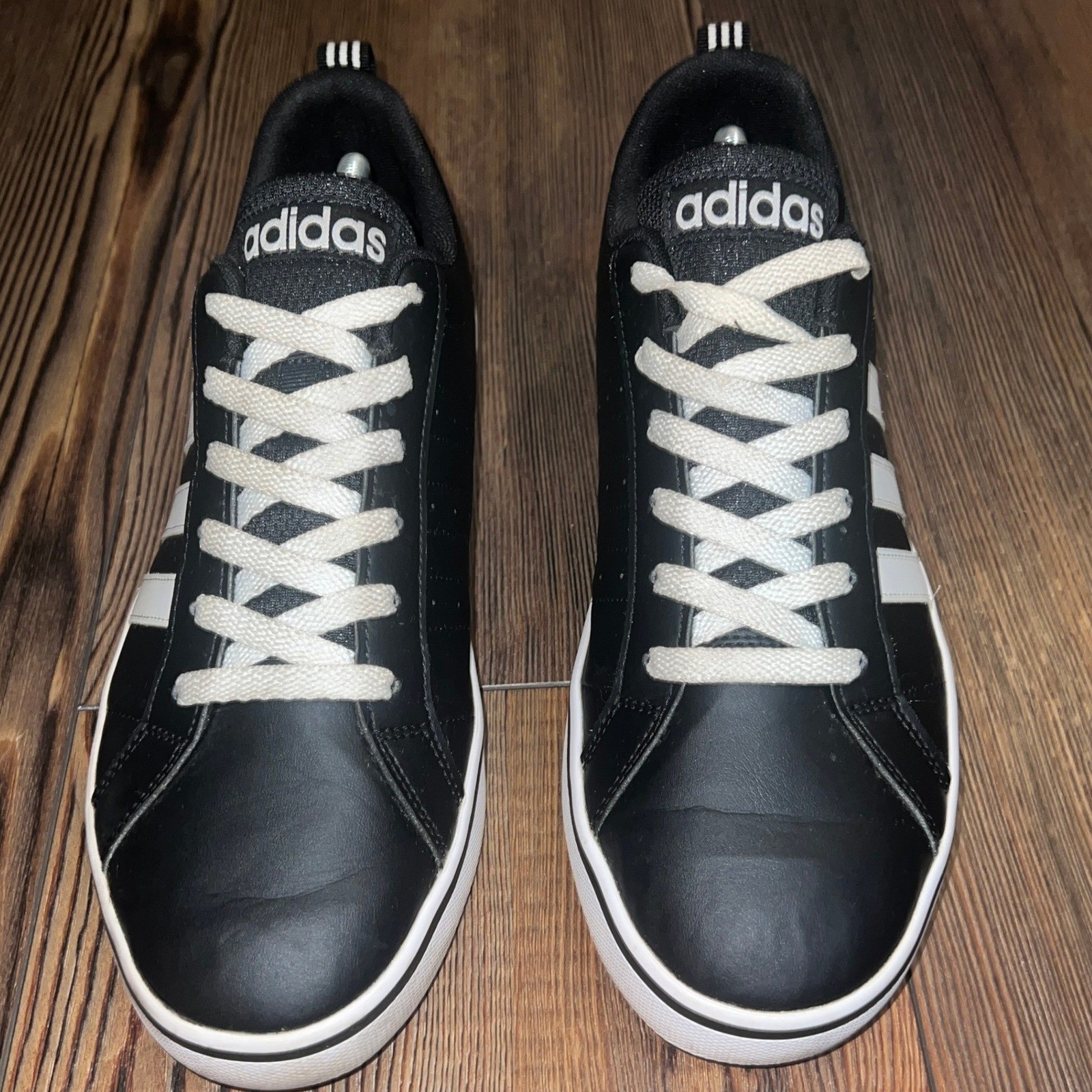 Adidas VS Pace Men’s Black White Red Low Top Sneakers B74494 Size 10