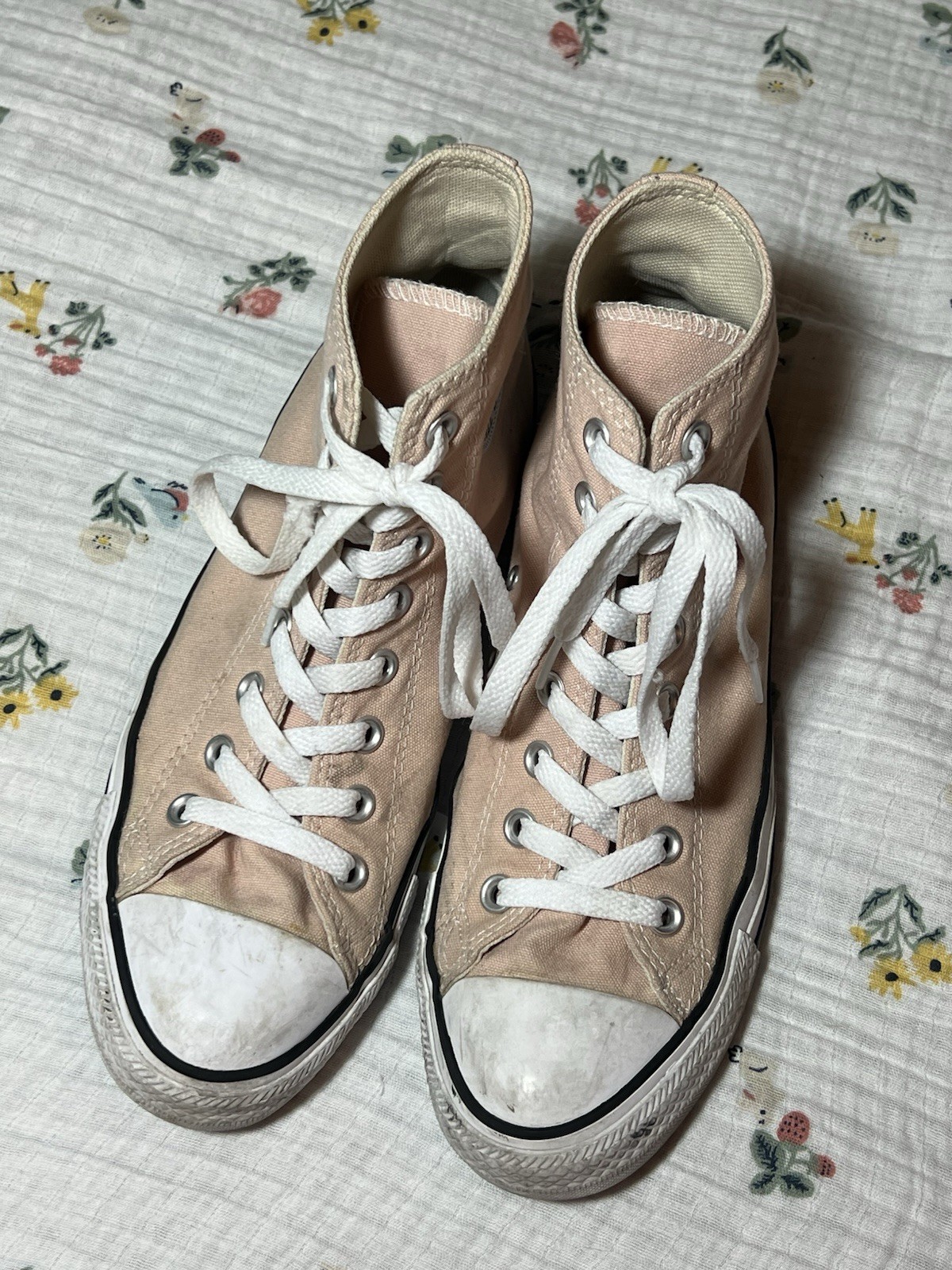 Converse All Star Chuck Taylor High-top Sneaker Women’s 10, Men’s 8. Pink Clay.