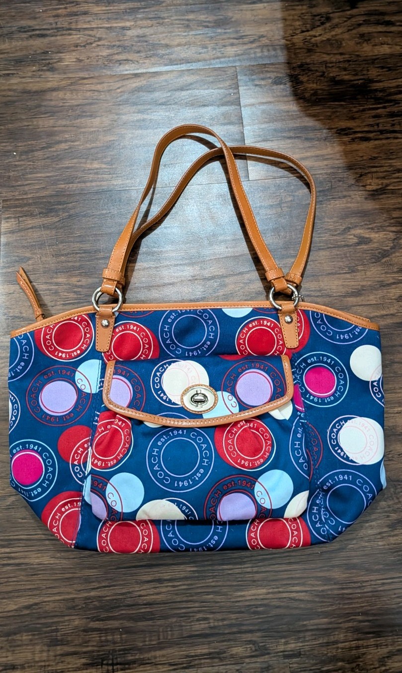 COACH Polka Dot Leah F14667 Blue White Red Shoulder Handbag Purse. Very clean