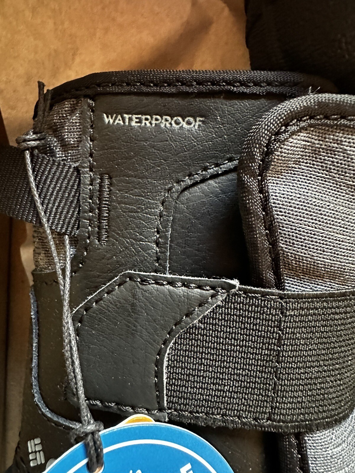 NIB – Columbia Toddler Bugaboot™ Celsius Strap Size 5 Black/Graphite Snowboot