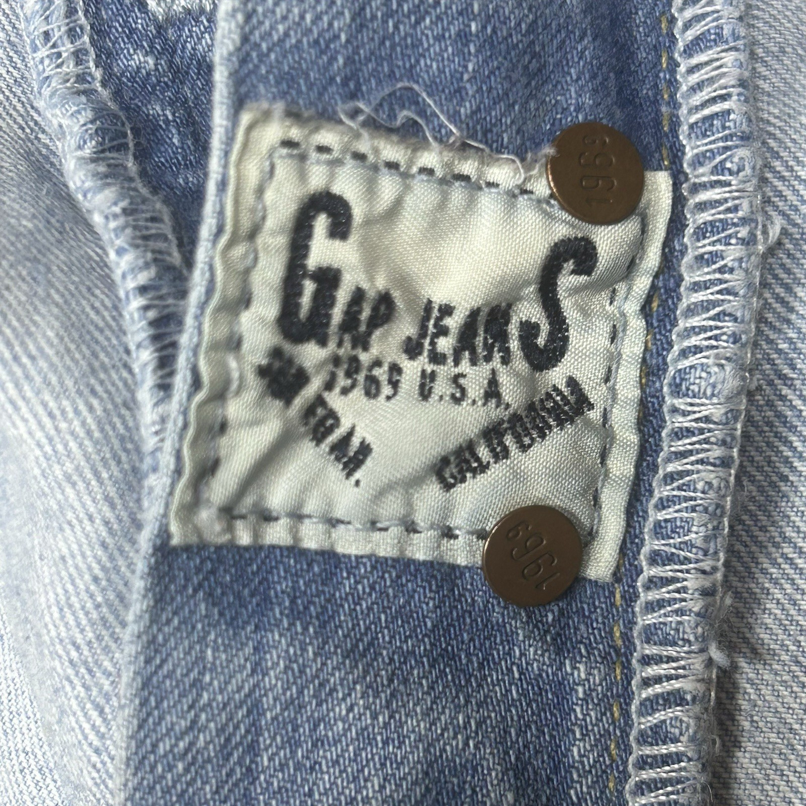 Vintage GAP 1969 Jeans Men’s 36×29 Blue Stonewash Button Fly Straight Fit Y2K