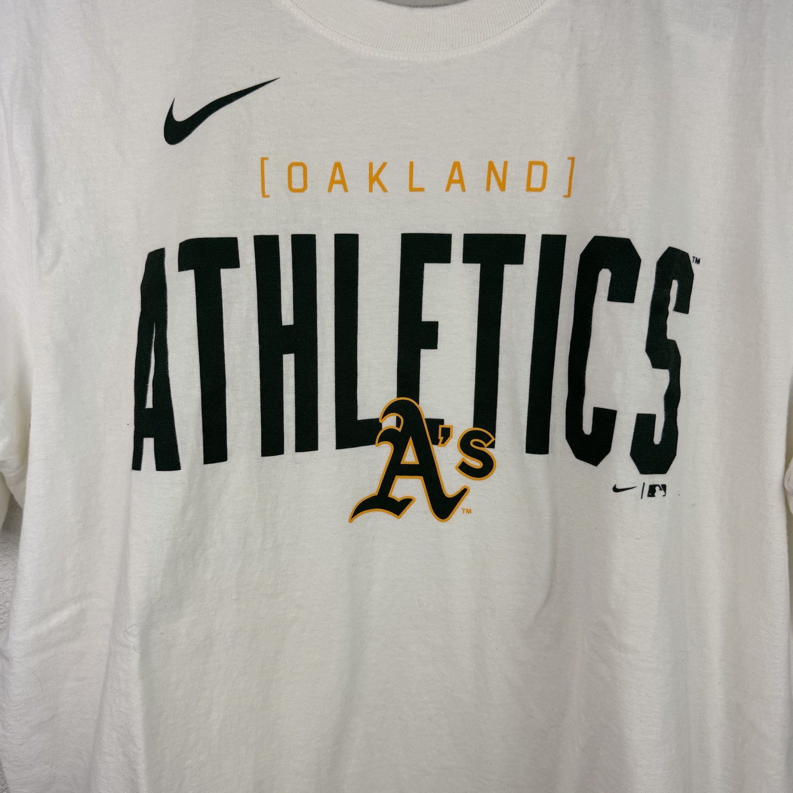 Nike Size Large White Oakland Athletics Graphic Tee Shirt New Baseball MLB