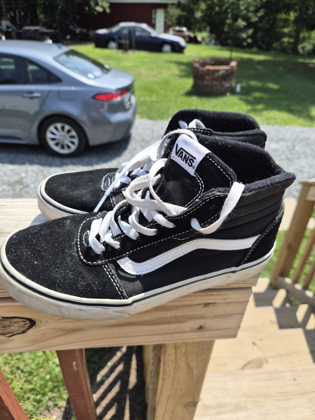 VANS Sk8-Hi Black/White High Top Lace-Up Suede Sneaker Unisex Kids US 5