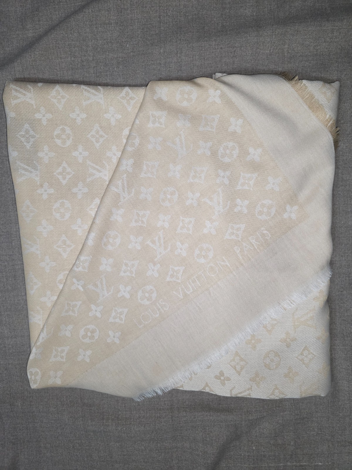100% Authentic Louis Vuitton Scarf Shawl Stole 60%Silk 40%Wool RoylBlue PreOwned