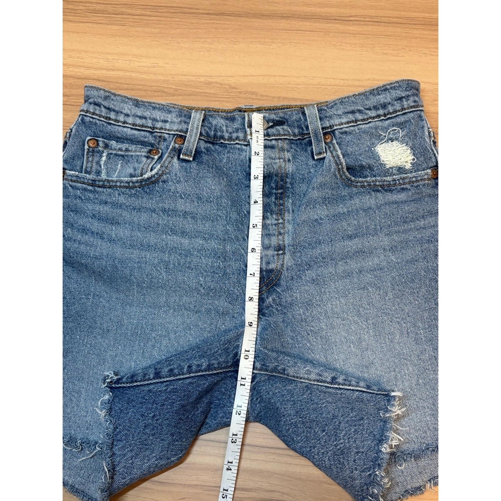 Levi’s Premium Distressed Cutoff Denim Shorts Blue Raw Hem Button-fly Size 28