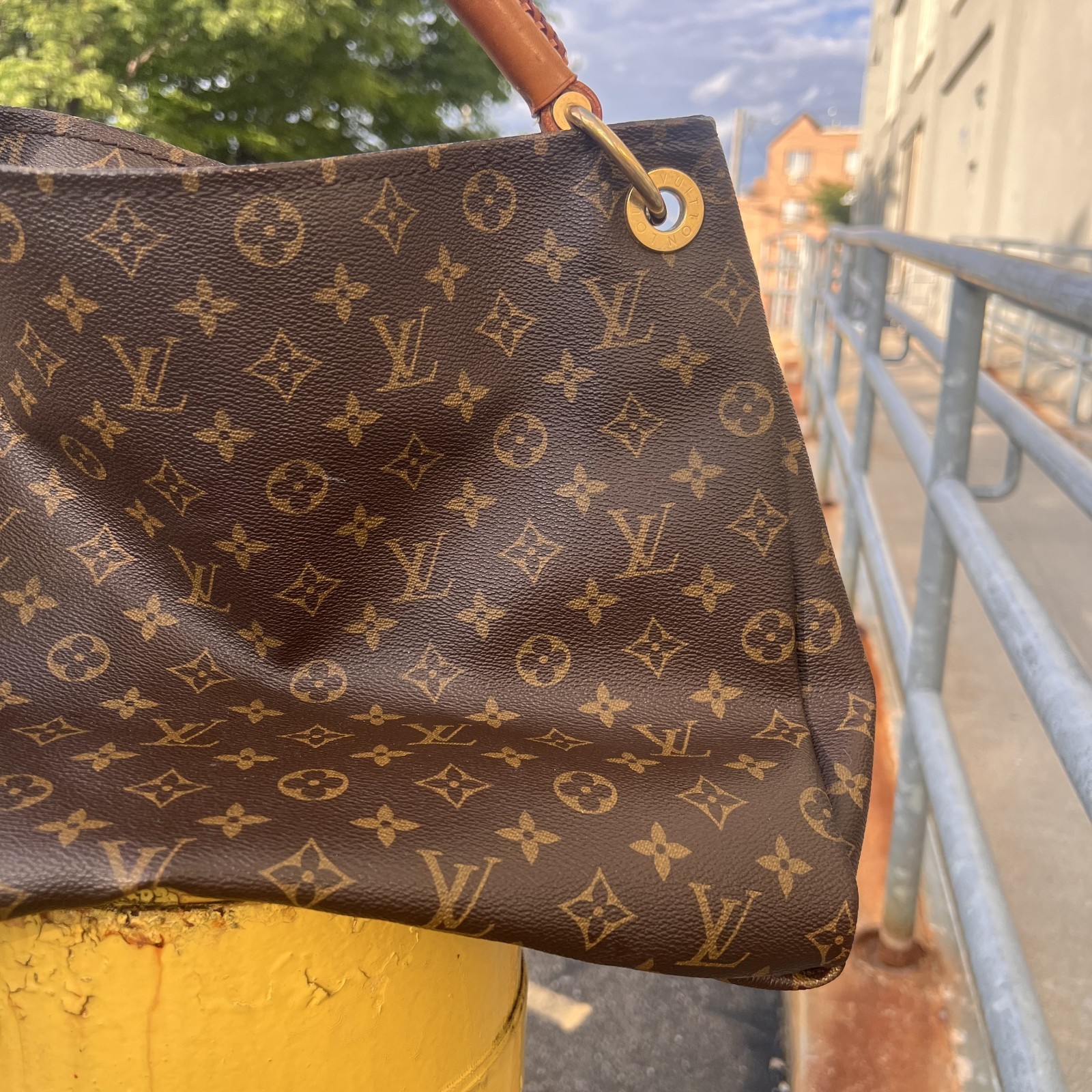 Louis Vuitton LV Hand Bag M40249 Artsy MM Brown Monogram Y2K Logomania Boho Chic