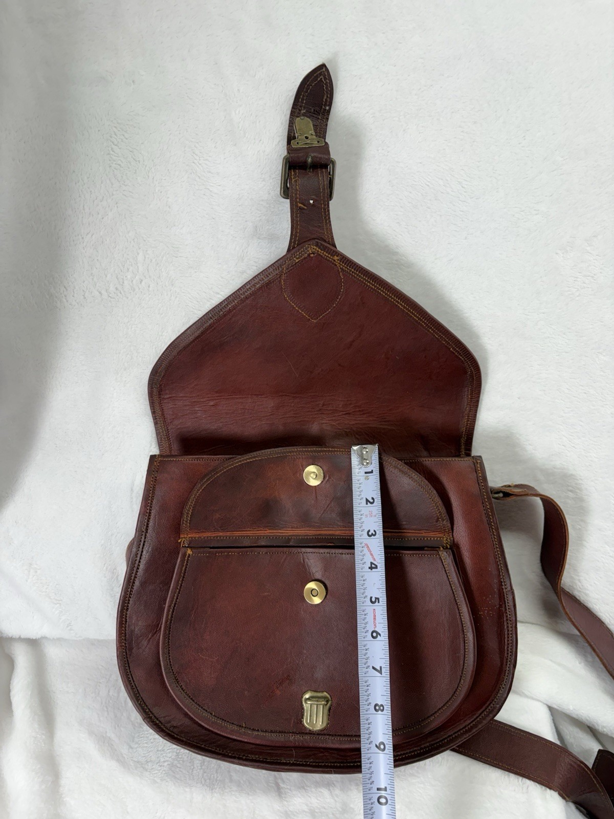 Brown Leather Solid Crossbody Saddle Bag Brass Hardware Buckle/Snap Green Lined