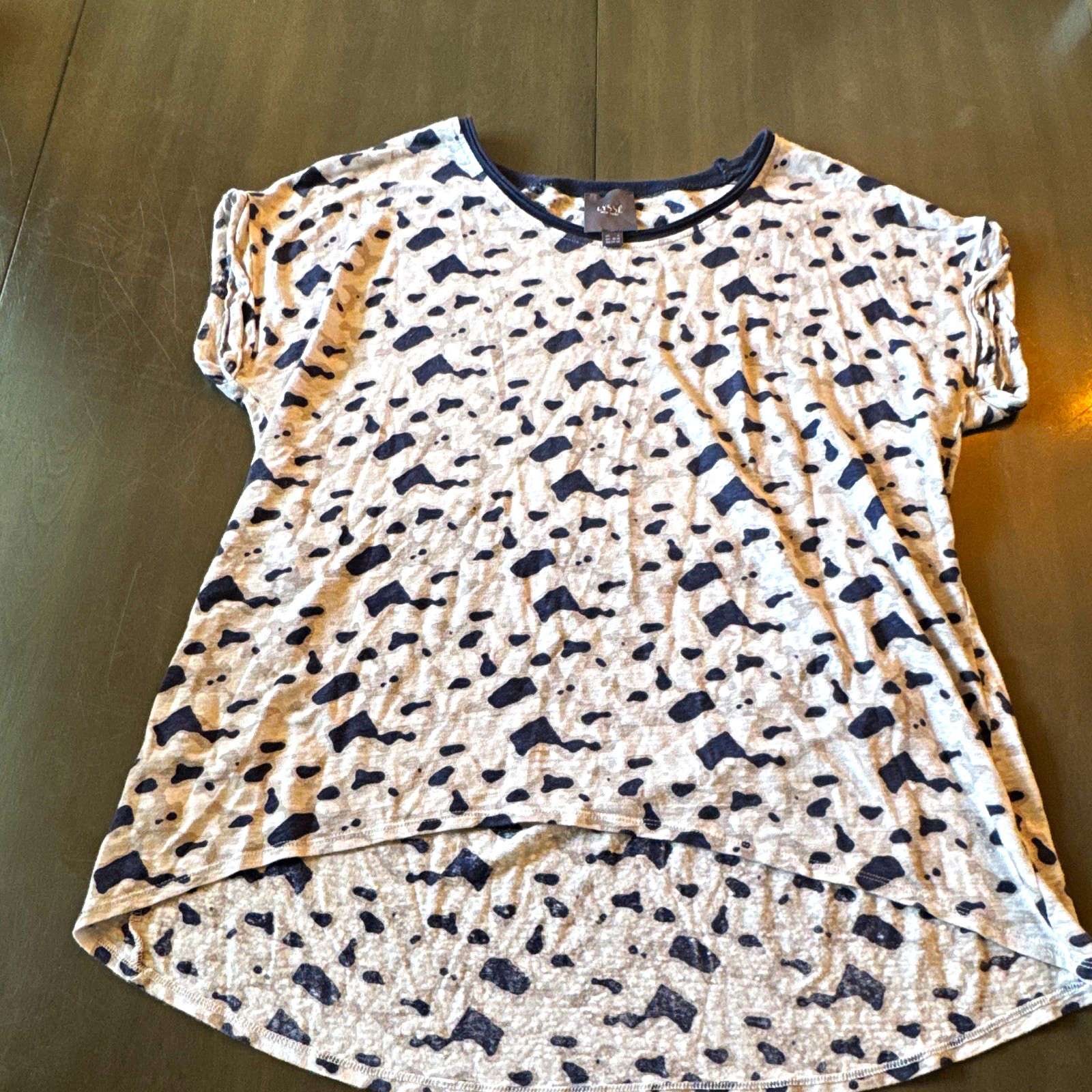 LYSSE New York Womens L Regular Beige Navy Abstract Knit Round Neck Top Short