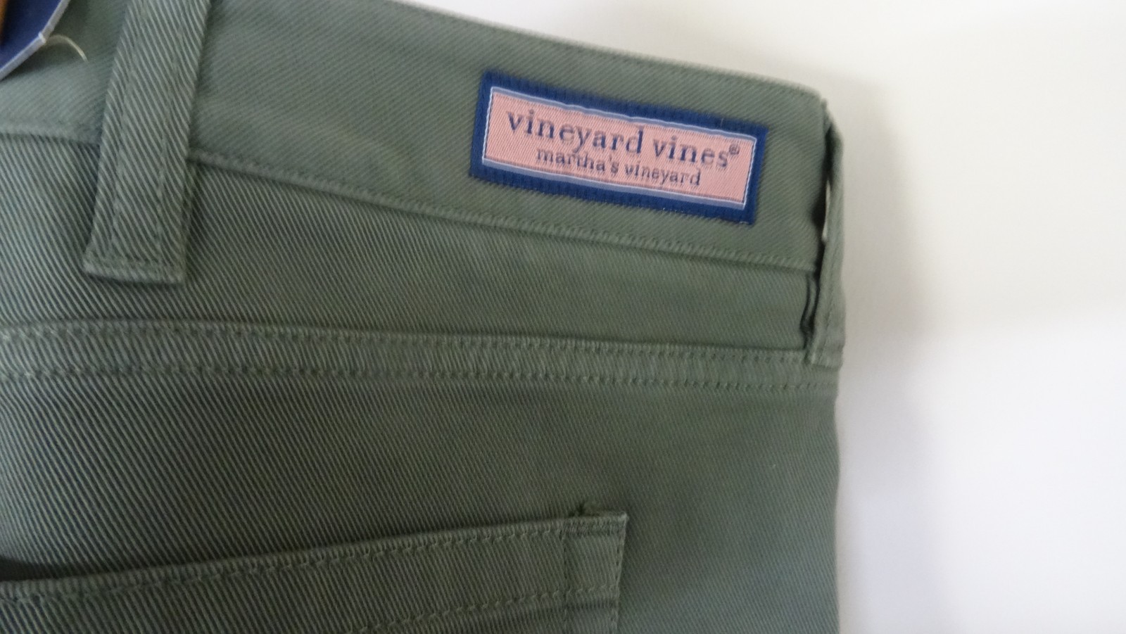 Vineyard Vines Mens Green Straight Leg Jeans Sz 40 x 32 . NWT