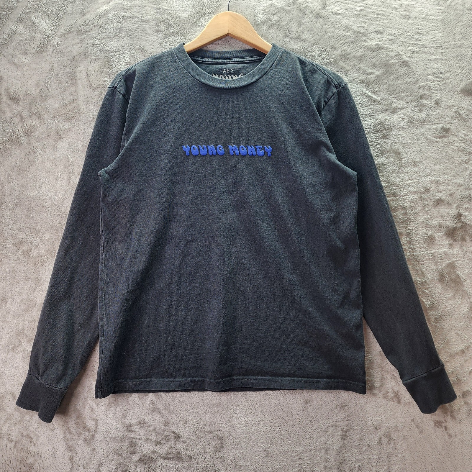Young Money x American Eagle Long Sleeve T-Shirt Black Graphic Globe Rap Tee Men