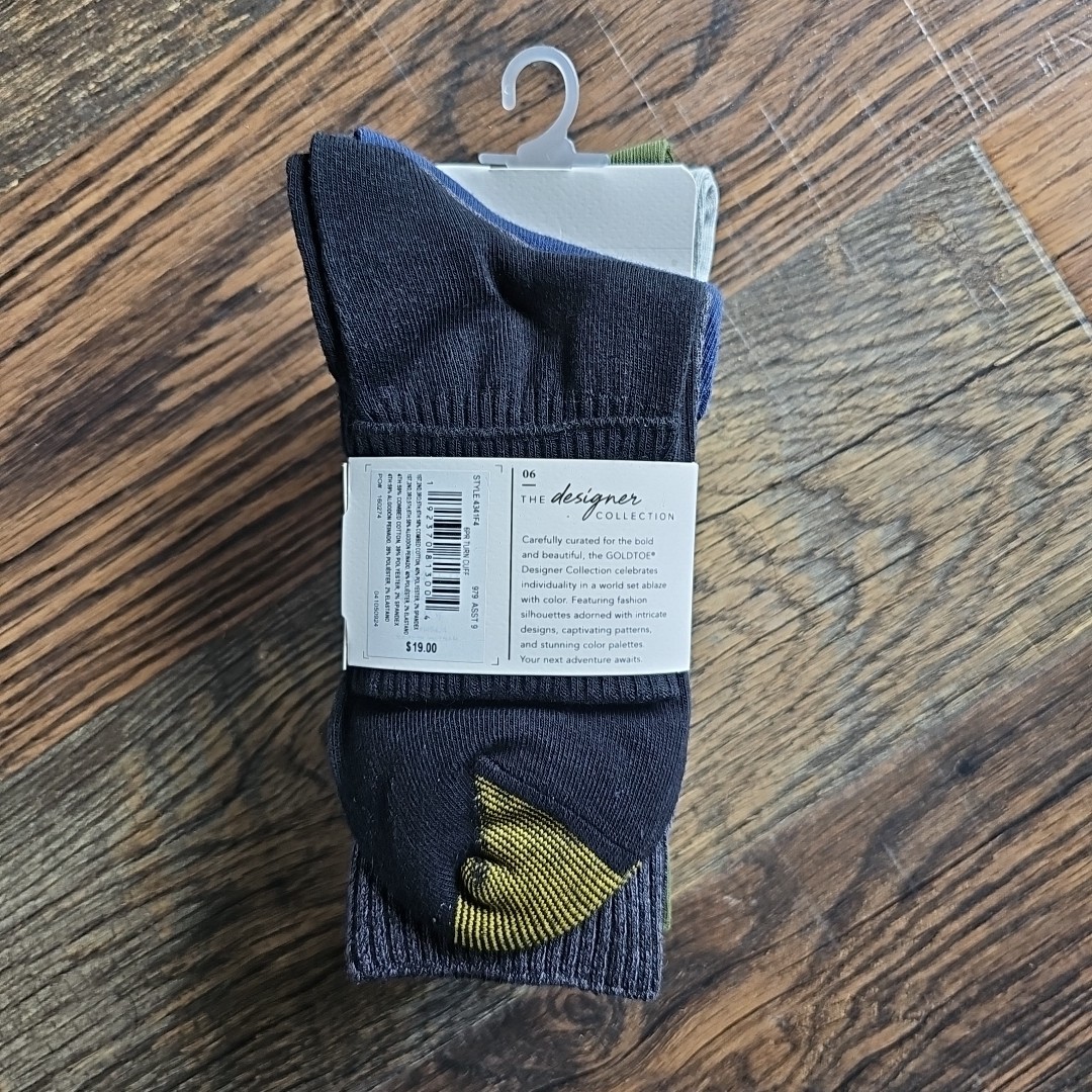 GOLDTOE Designer Women’s Convertible Turn Cuff Socks 6 Pack. Shoe Size 6-9.