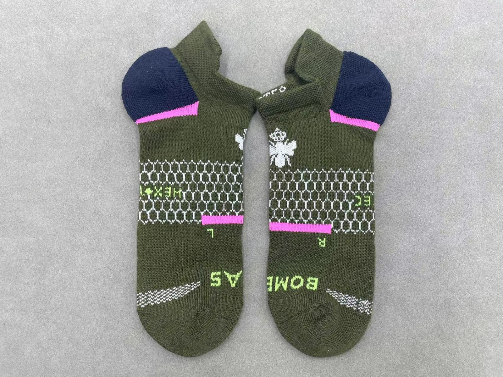4 pairs BOMBAS Women’s All-Purpose Performance Ankle socks Size Medium 4 Colors