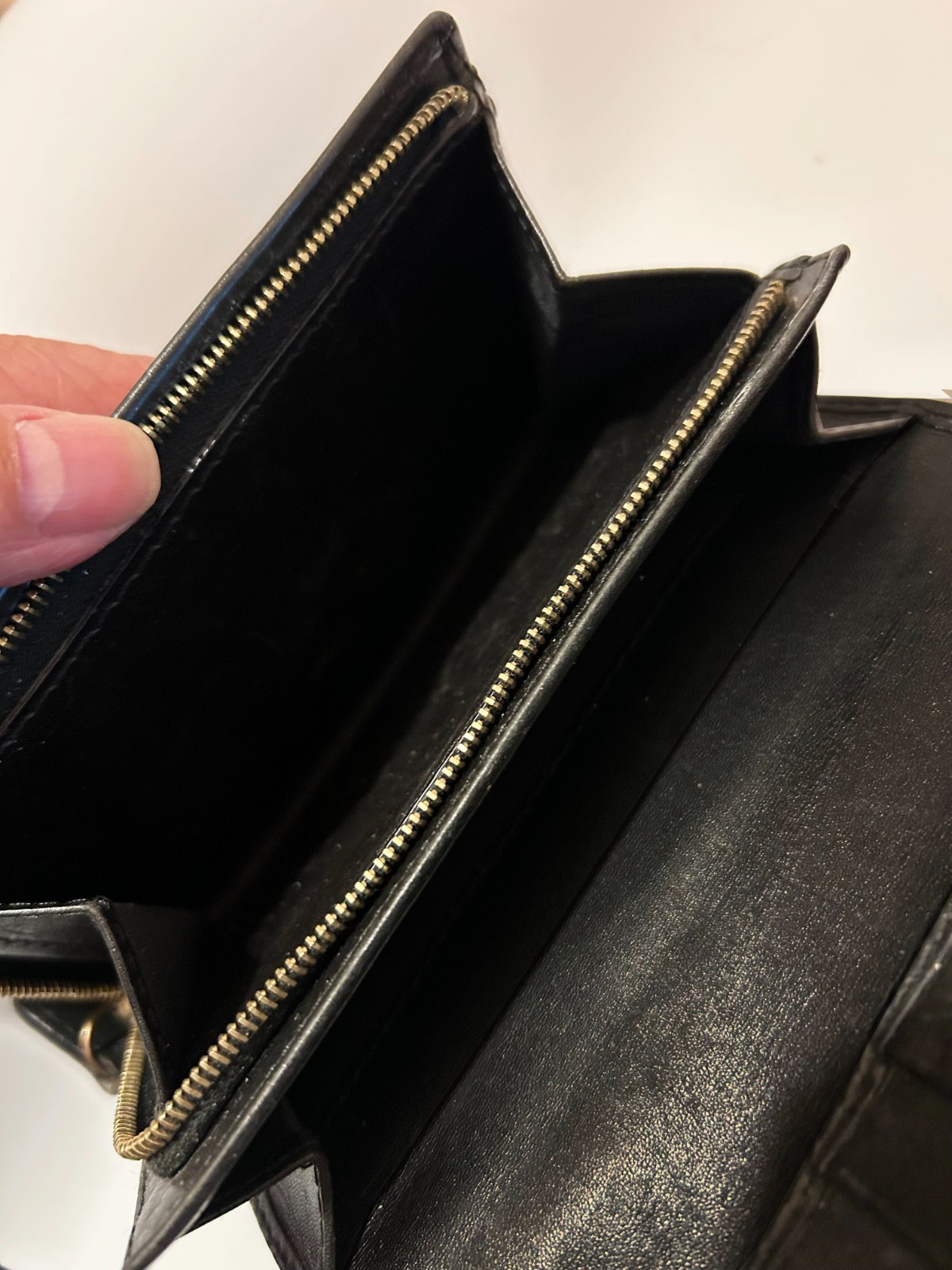 Coach Y2K Black Leather Bifold Wallet Embossed with CC Monogram Zip Coin Purse