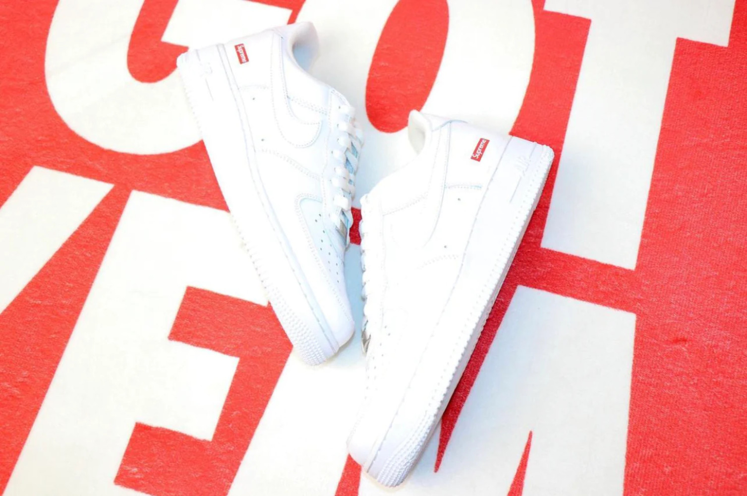 Supreme Air Force White Sizes 6 M, 7 M, 8 M, 9 M, 9.5 M, 10 M, 10.5 M, 11 M, 12