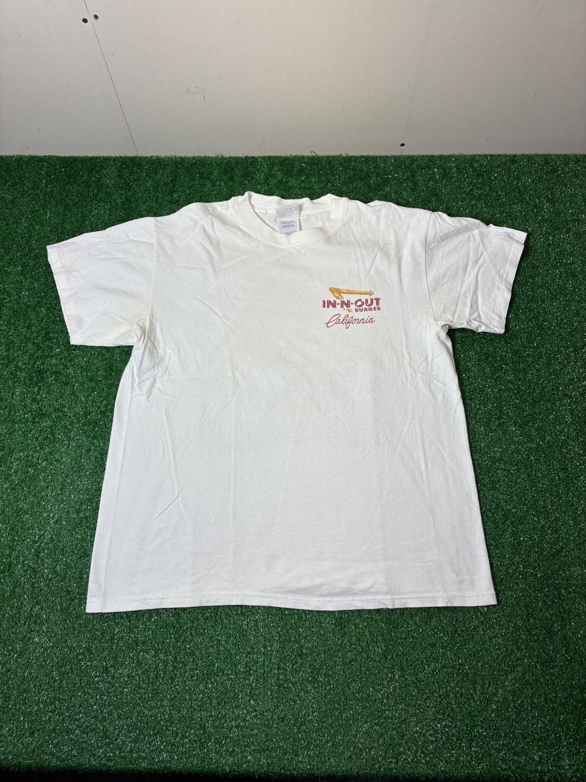 Hanes 2000s In-N-Out Burger California Shirt Size Large