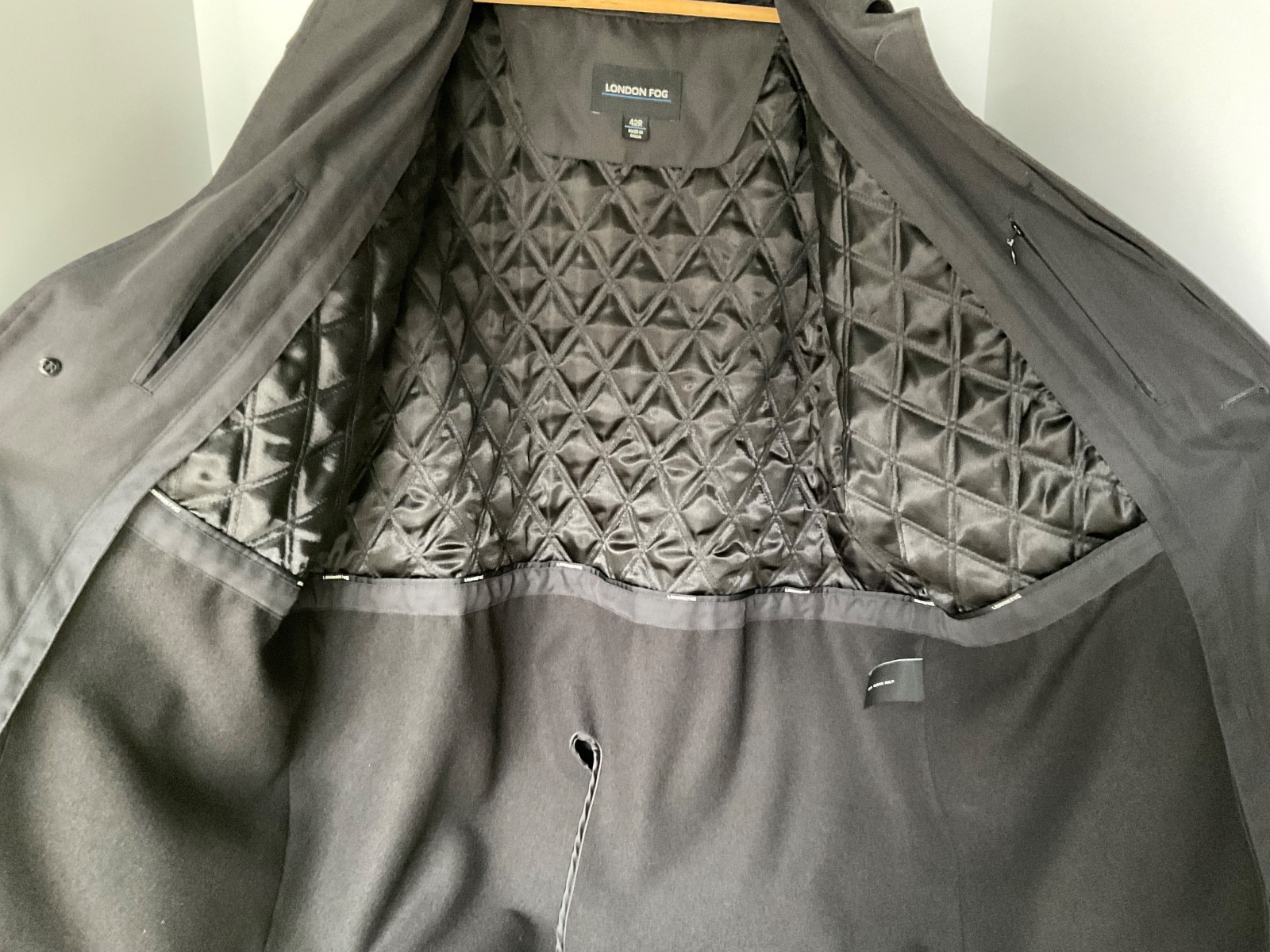 London Fog rain coat zip out lining Men’s size 42 Regular Black