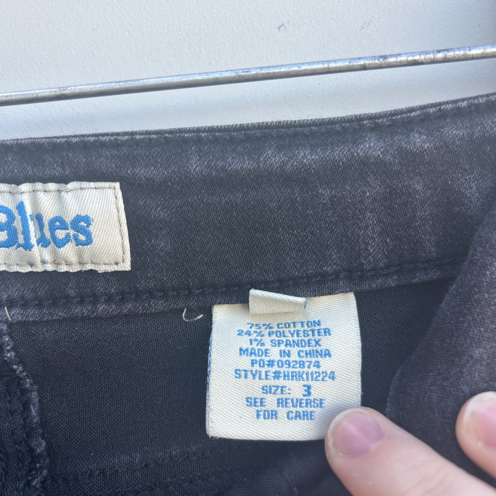 Paris Blues Size 3 Blue Jeans Black 5-Pocket Design