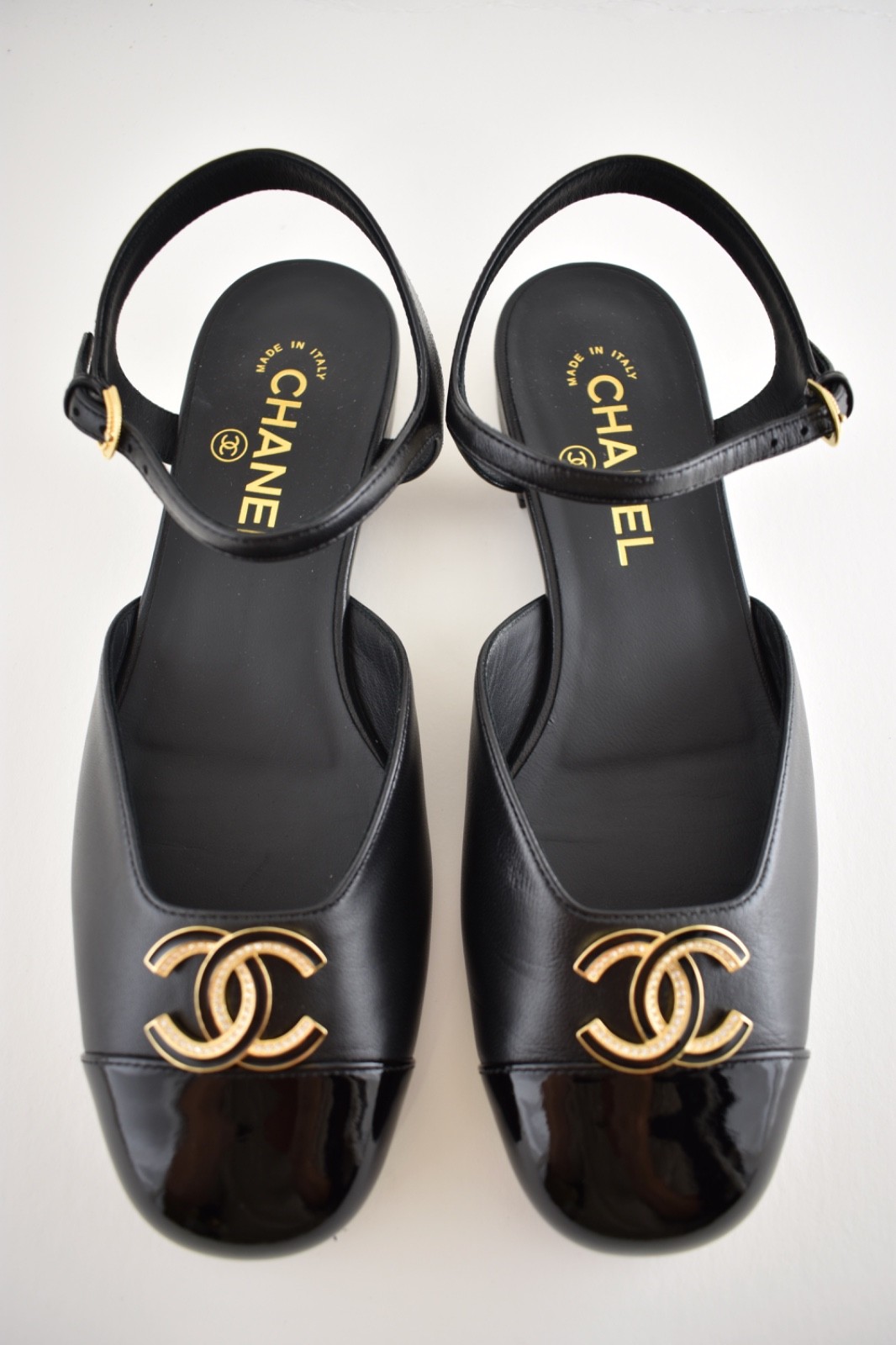 Chanel 25P Black Patent Gold CC Slingback Ankle Strap Ballerina Ballet Flat 37