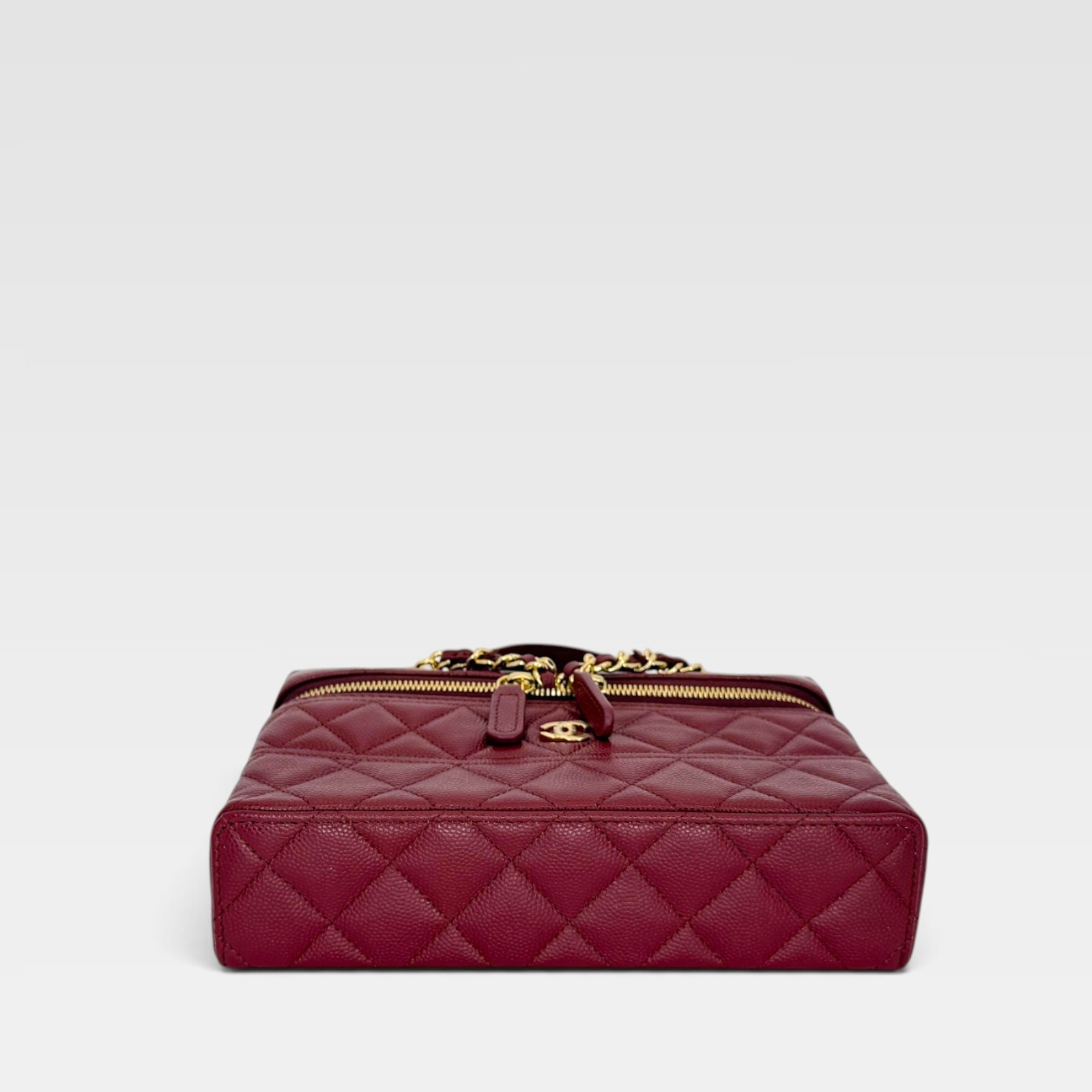 Chanel Vanity with Chain Burgundy Caviar Calfskin Gold Hardware