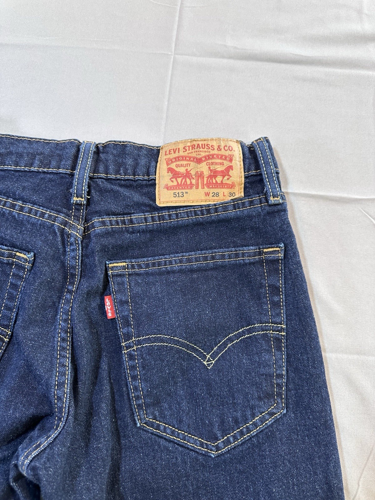 Levis 513 Slim Straight Jeans Men’s 28/30 Blue Denim Medium Wash Cotton Stretch