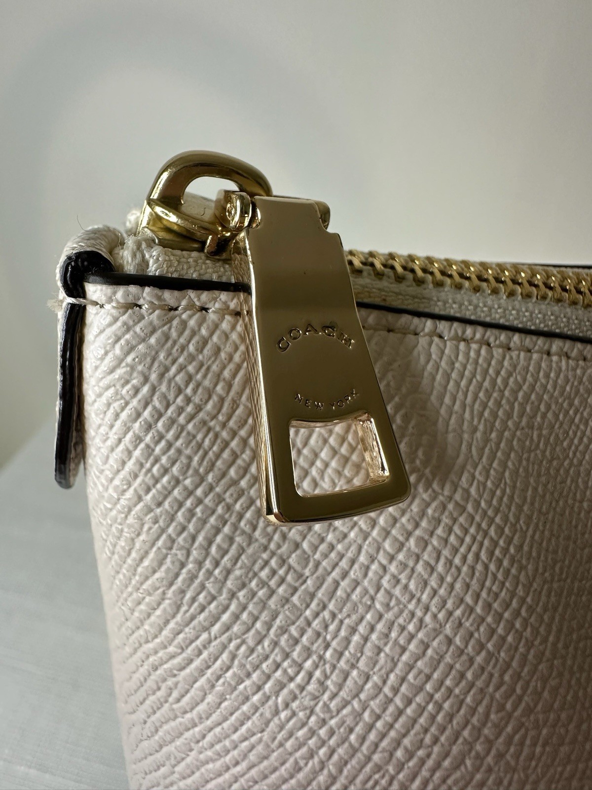Coach City Zip Tote Chalk Crossgrain Leather Shoulder Bag Gold Hardware