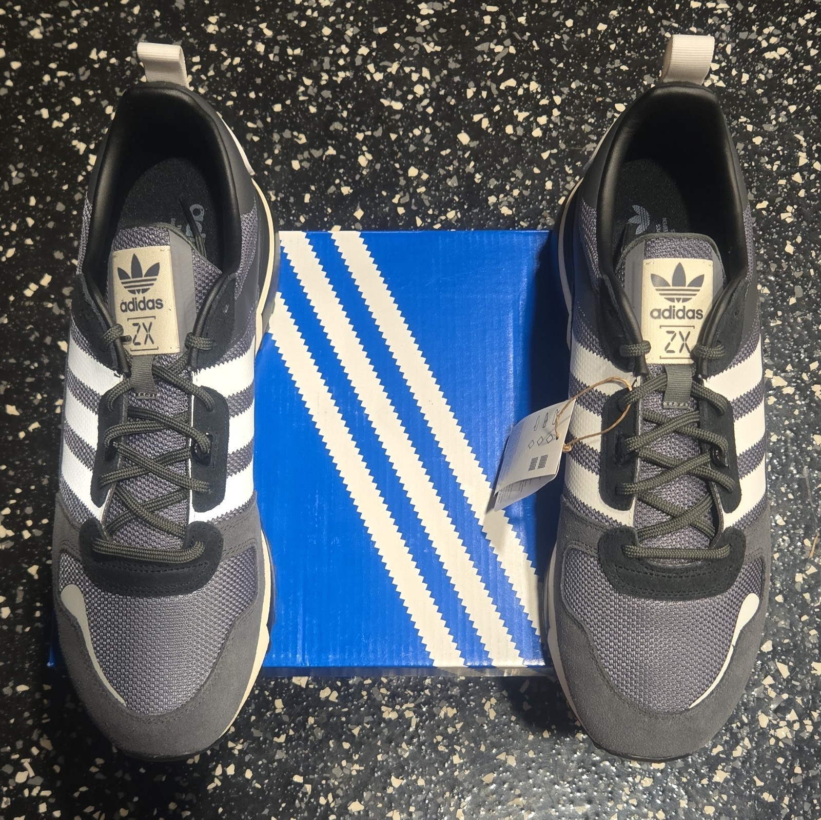adidas ZX 700 HD Gray/White/Black Low Top Mesh Cushioned Sneakers H01851