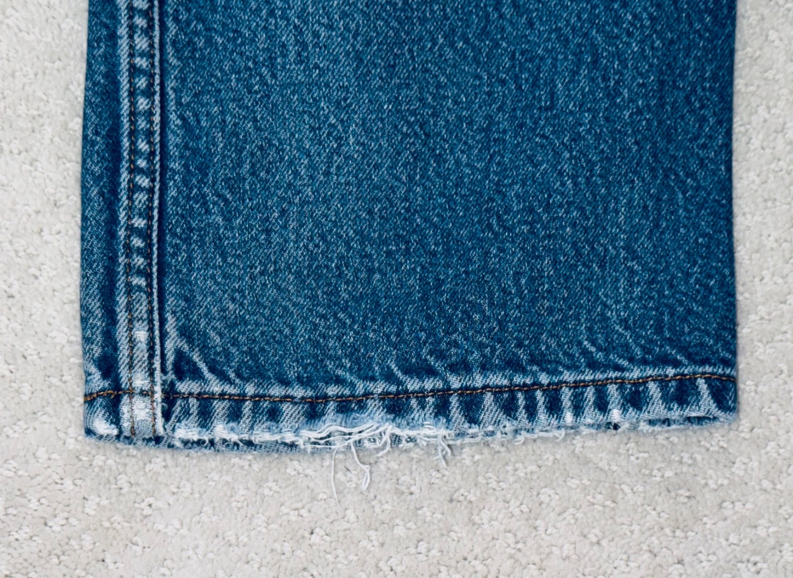 Men’s Distressed Levi Jeans 505 Regular Fit 36 Waist – 34 Inseam