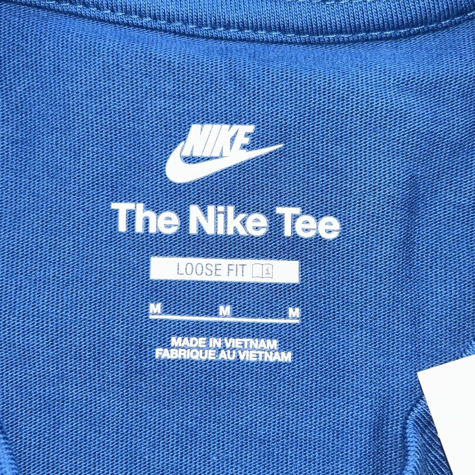 Nike Sportswear Air Graphic Tee Medium Blue Loose Fit Floral NWT