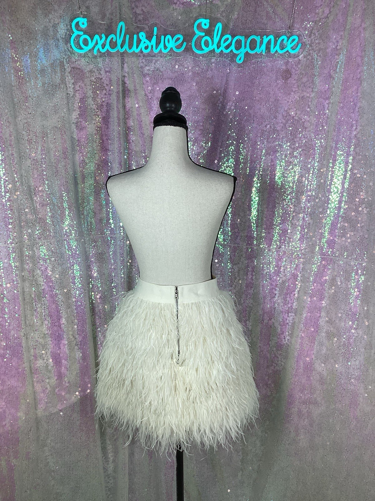 Alice + Olivia Ivory Cina Ostrich Feathered Mini Skirt Sz 12 AUTHENTIC NWT