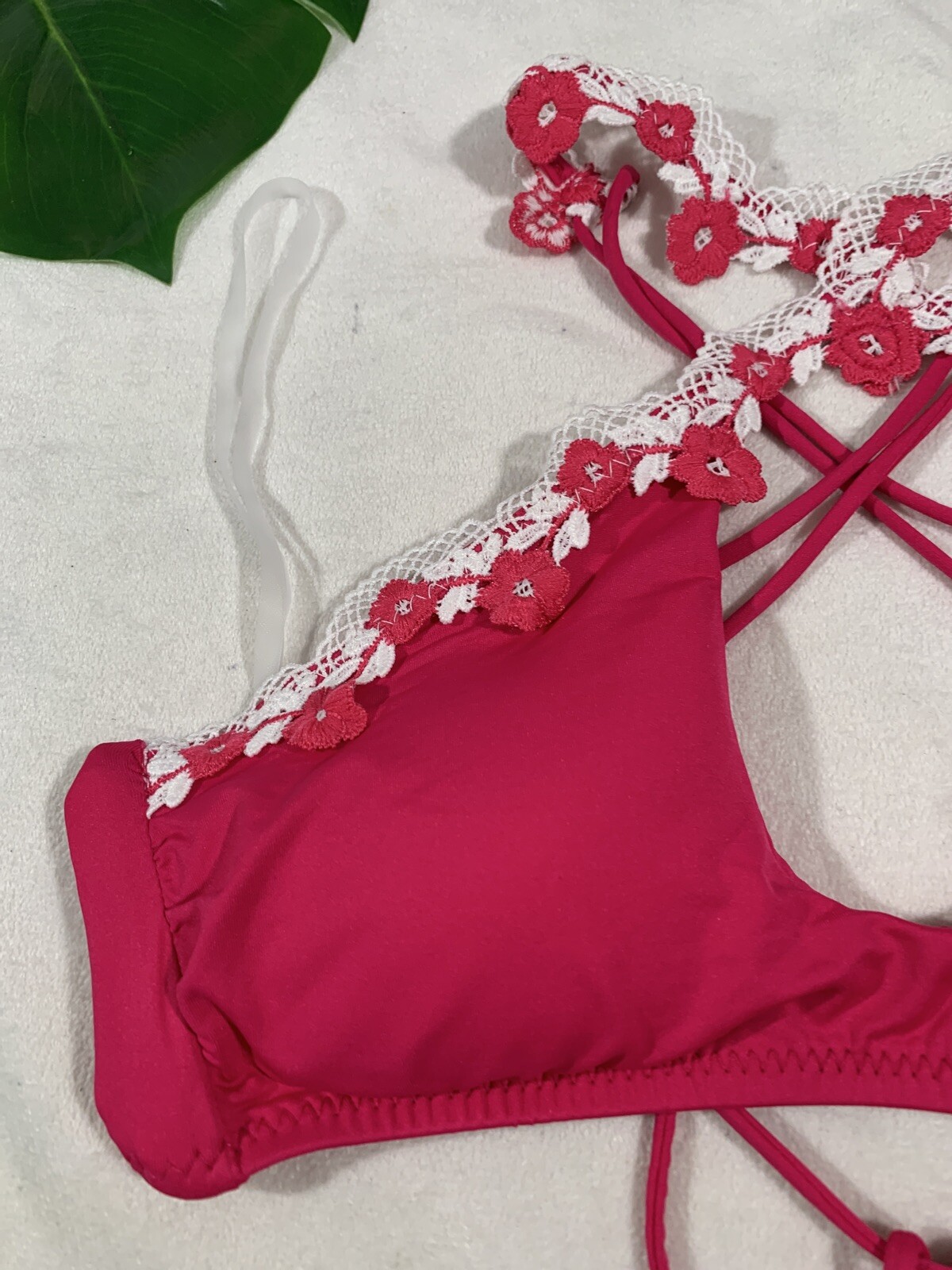 NEW $75 Isabella Rose [ Medium ] Trellis Halter Bikini Top Fuchsia Pink #P225