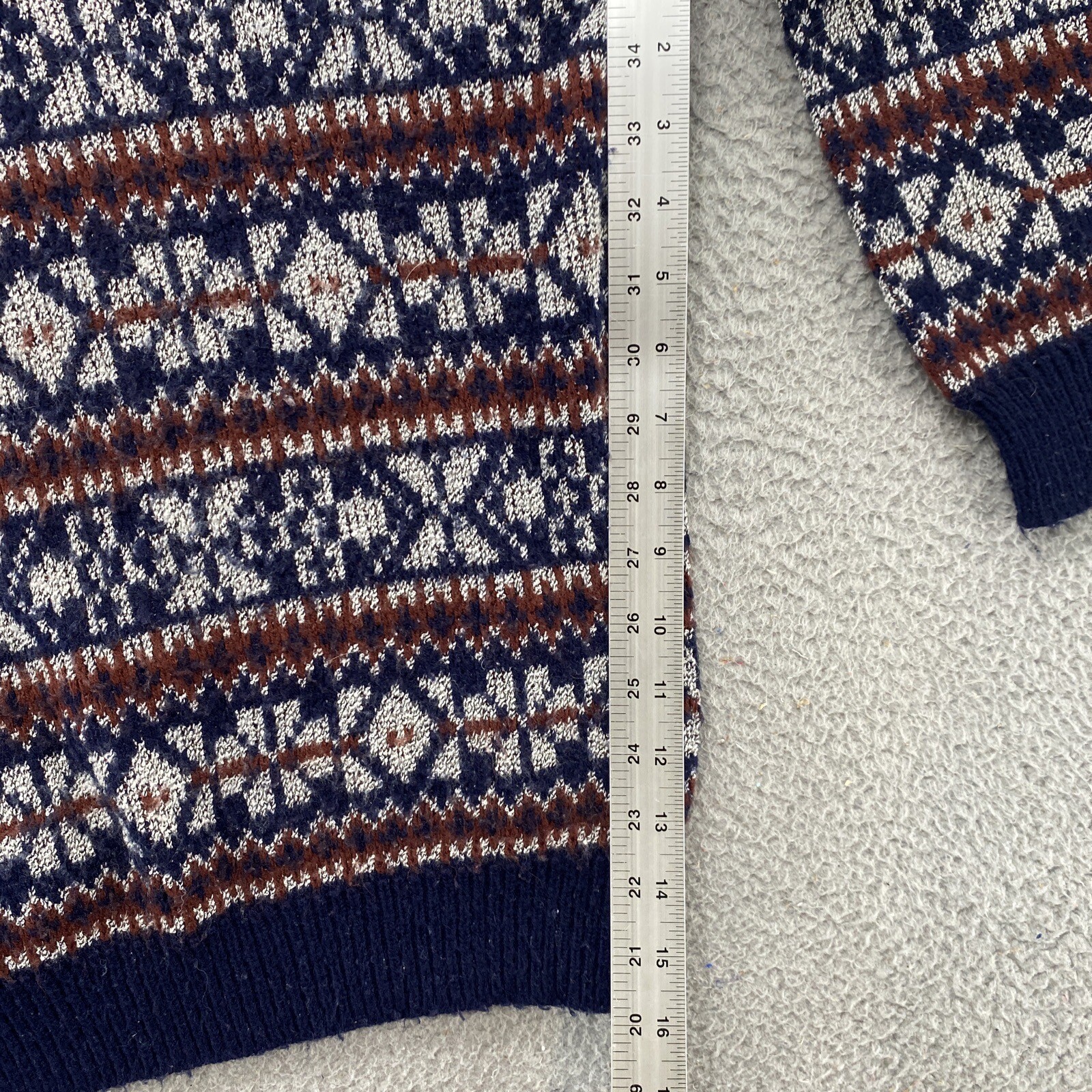 Vintage Robert Bruce Men’s Nordic Acrylic Blend Pullover Sweater in Size XL