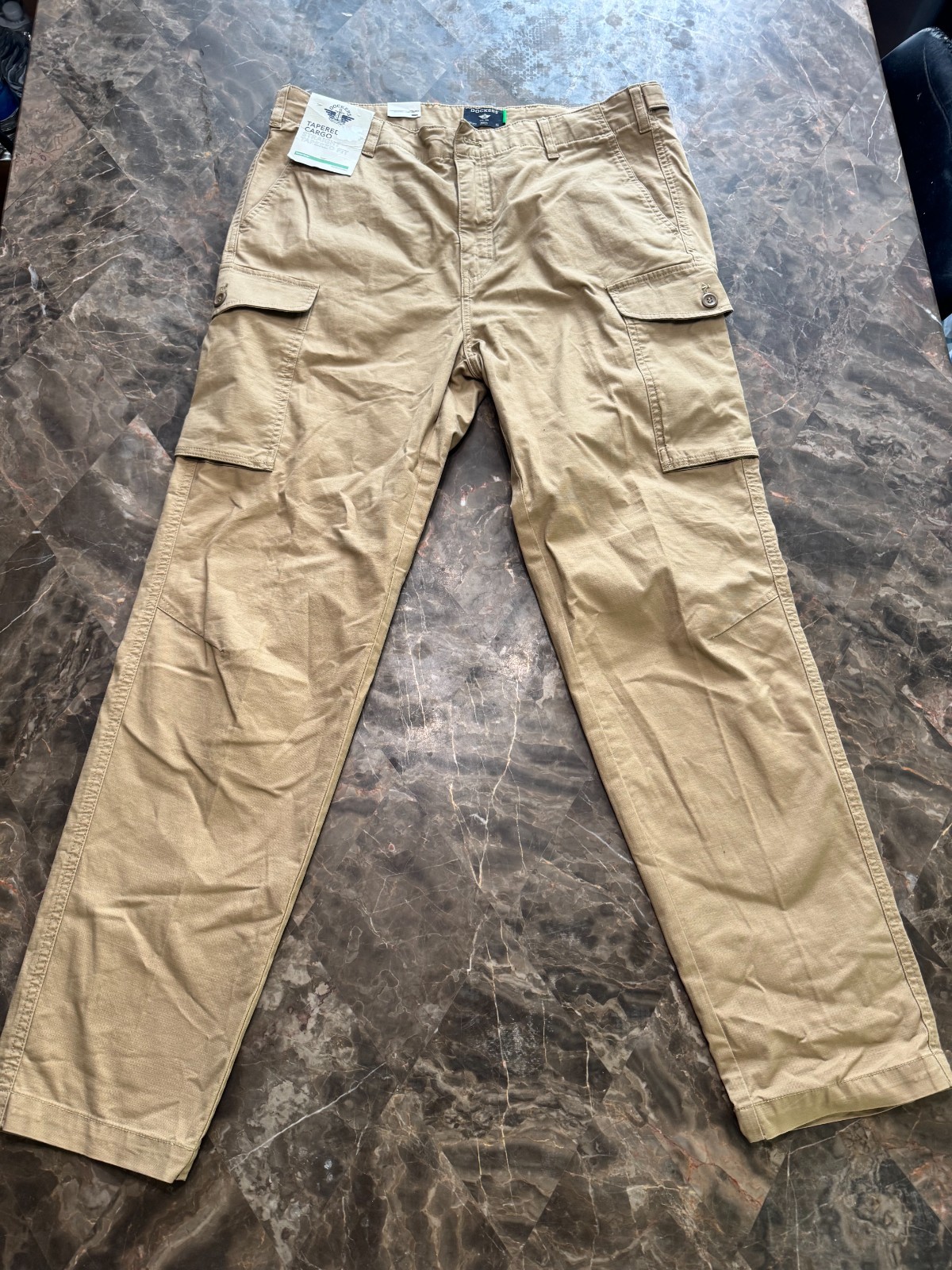 Dockers NWT Men’s Tapered Cargo Pants Khaki Casual Trousers 36×34