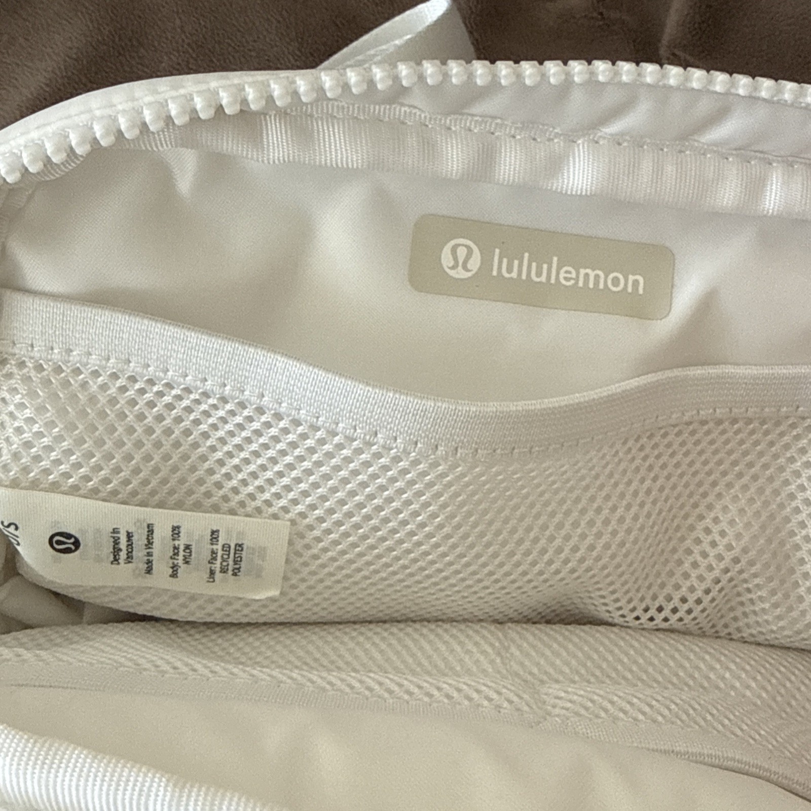 Lululemon WUNDER PUFF Everywhere WHITE Belt Bag One Size 2L -Brand New w/Tags