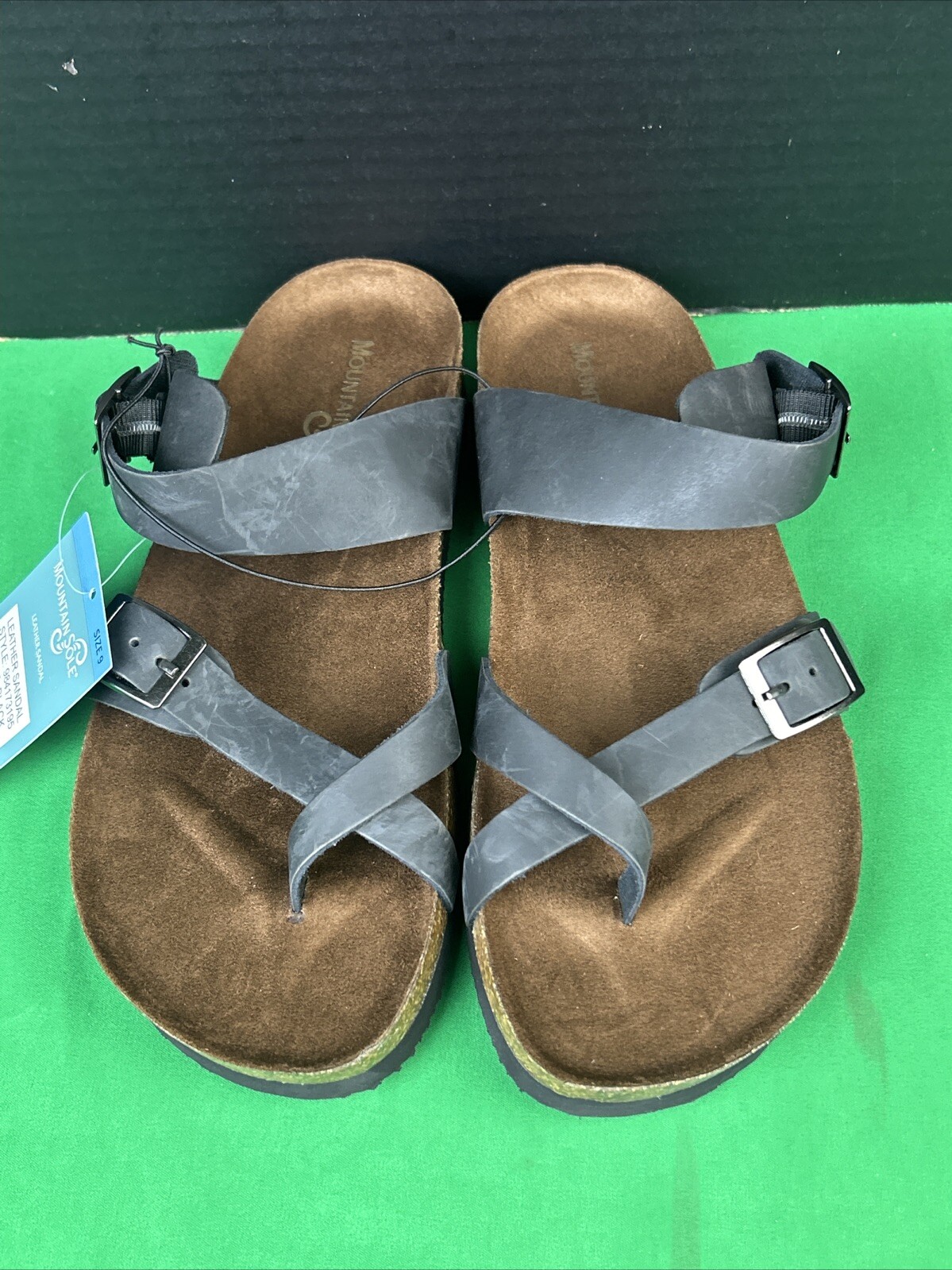 Mountain Sole Ladies Leather Sandal Size 6 Black
