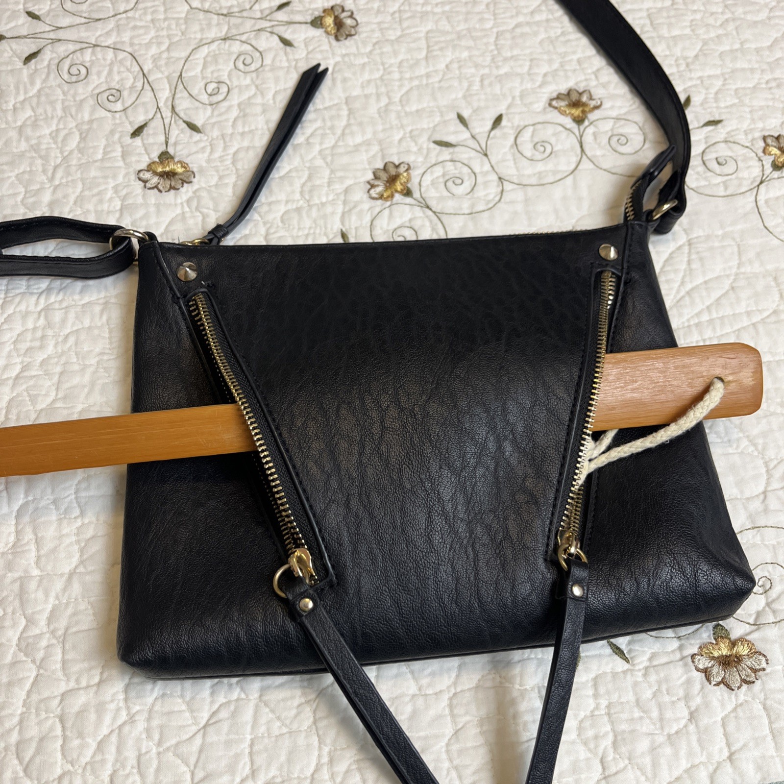 Jessica Simpson Black Crossbody Faux Leather Leopard Lining Purse