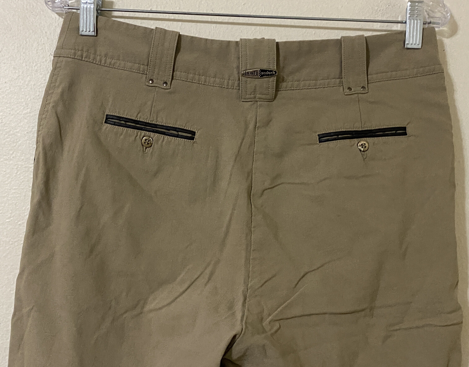 Jamie Sadock Size 8 Women’s Light Khaki Casual Golf Long Shorts 30″ x 12″