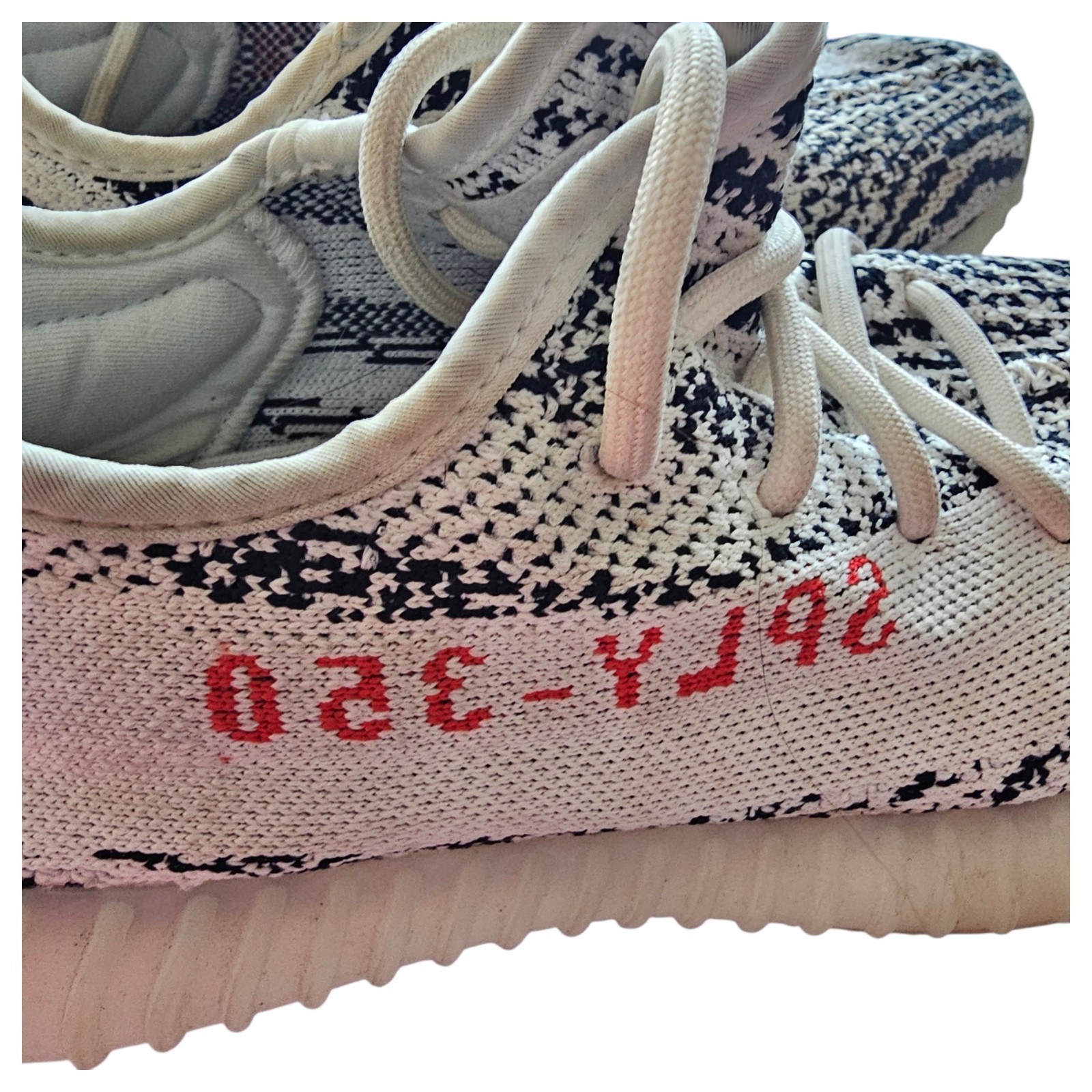 Adidas Yeezy Boost 350 V2 Low Zebra – Men’s Size 6 CLEAN Lightly Worn
