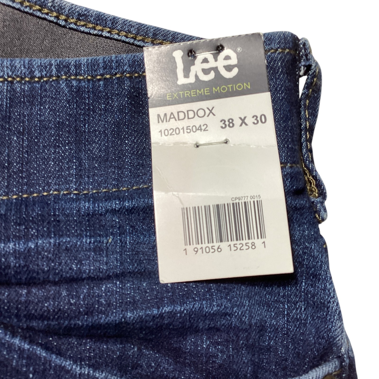 Lee: Men’s Extreme Motion Jeans, Straight Taper, Size 38 x 30