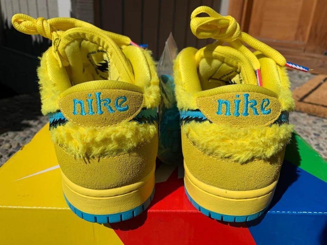 Authentic Grateful Dead x Nike SB Dunk Low Yellow Bear Casual Shoes (CJ5378-700)