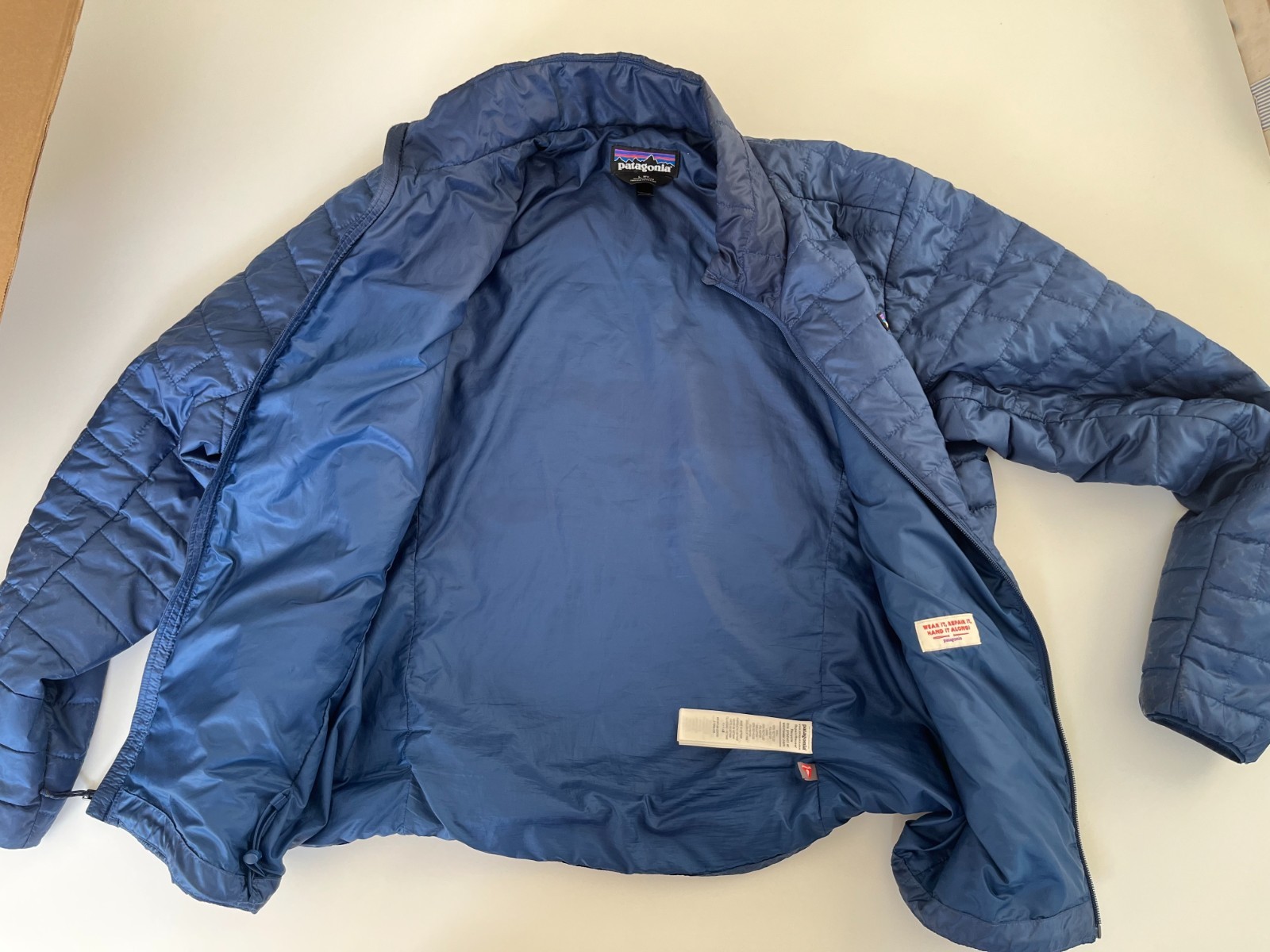 Patagonia Men’s Nano Puff Jacket – Blue – Large – Very Good Condition
