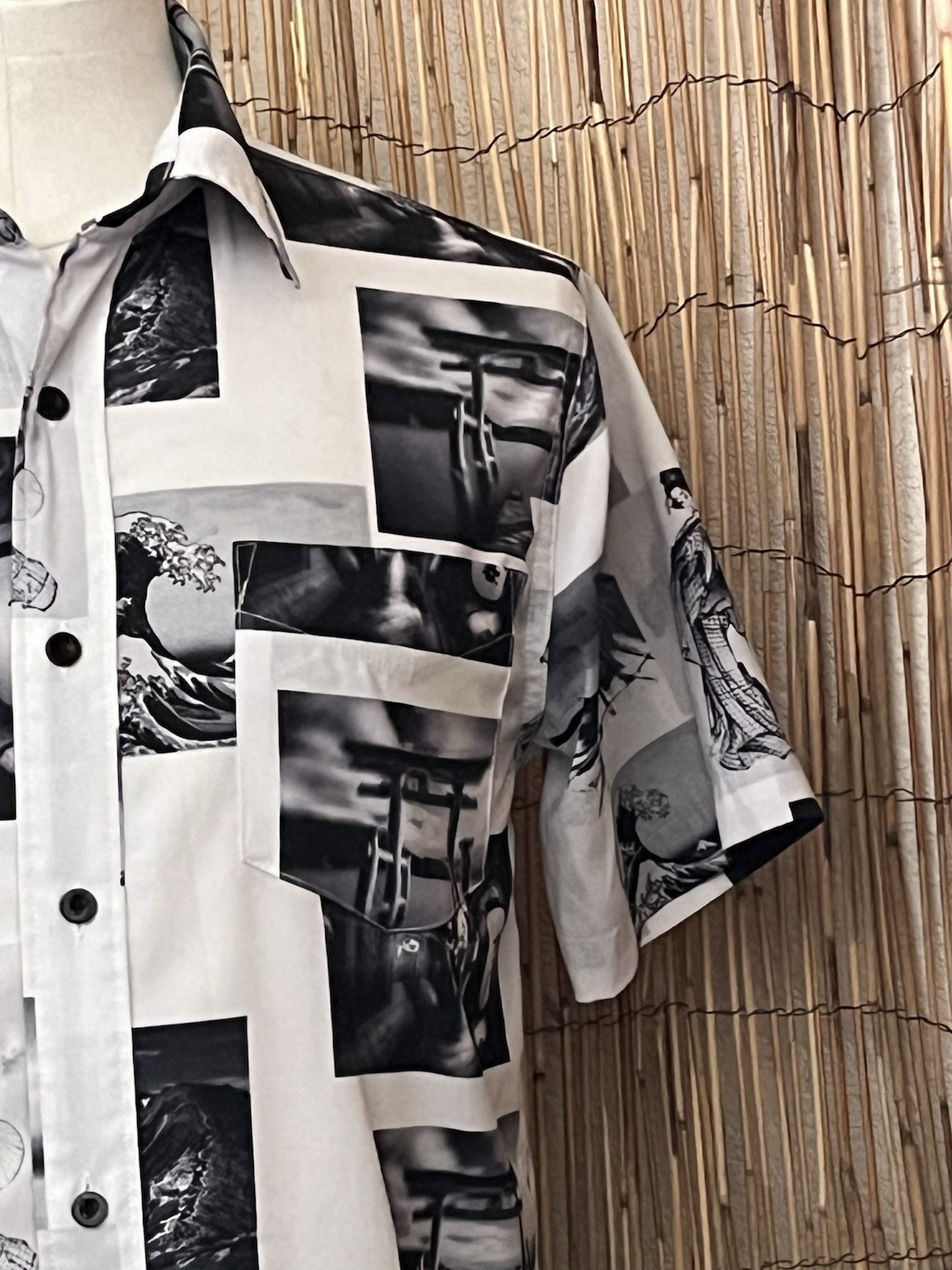 Just Attitude Mens SS Button Up Japan Themed Shirt-Size Small-Poly Spandex Blend