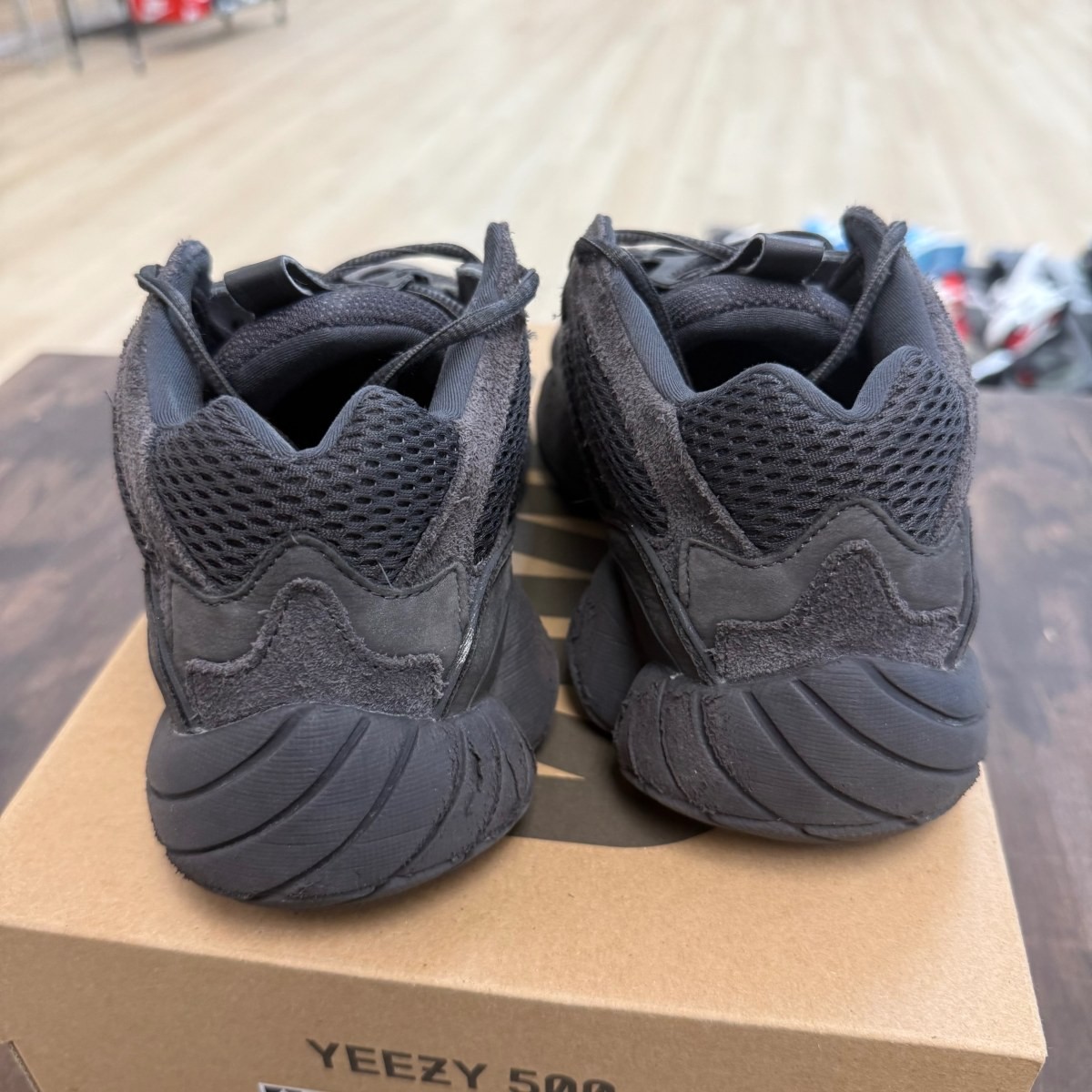 adidas Yeezy 500 Utility Black Size 10