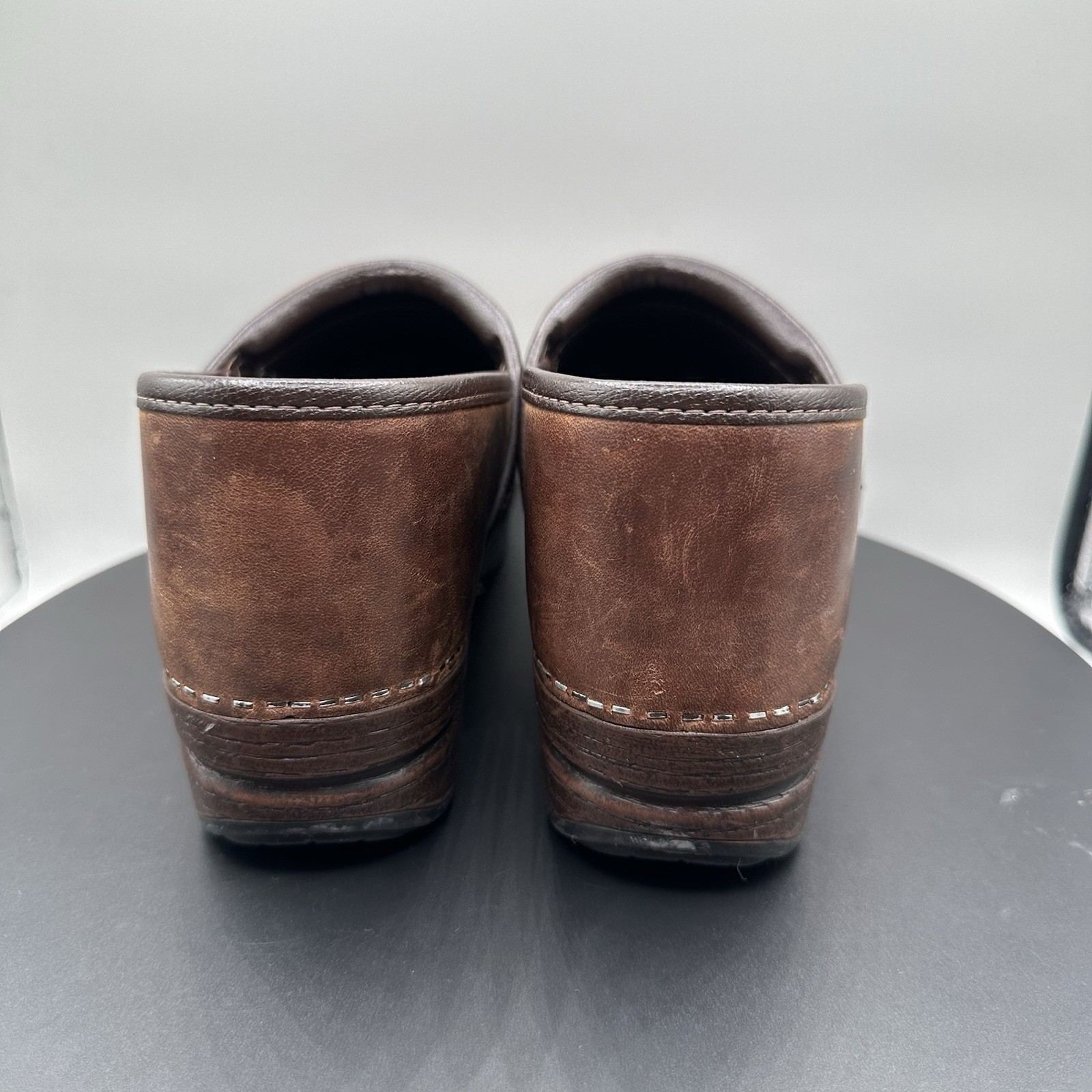 Dansko Leather Professional Clog Womens 40 Antique Brown Oiled