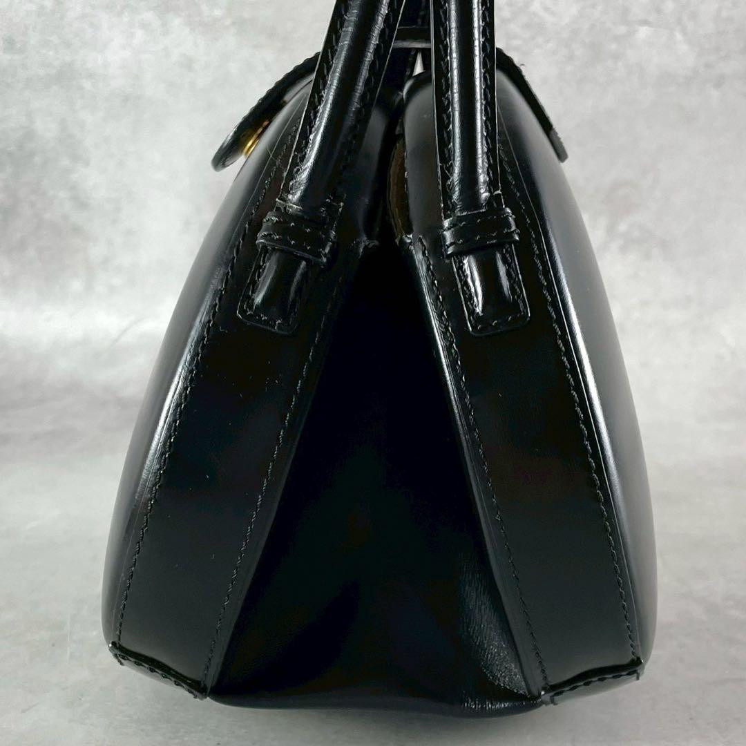 Loewe Vintage Round Shoulder Bag Black Calf Leather Classic Style