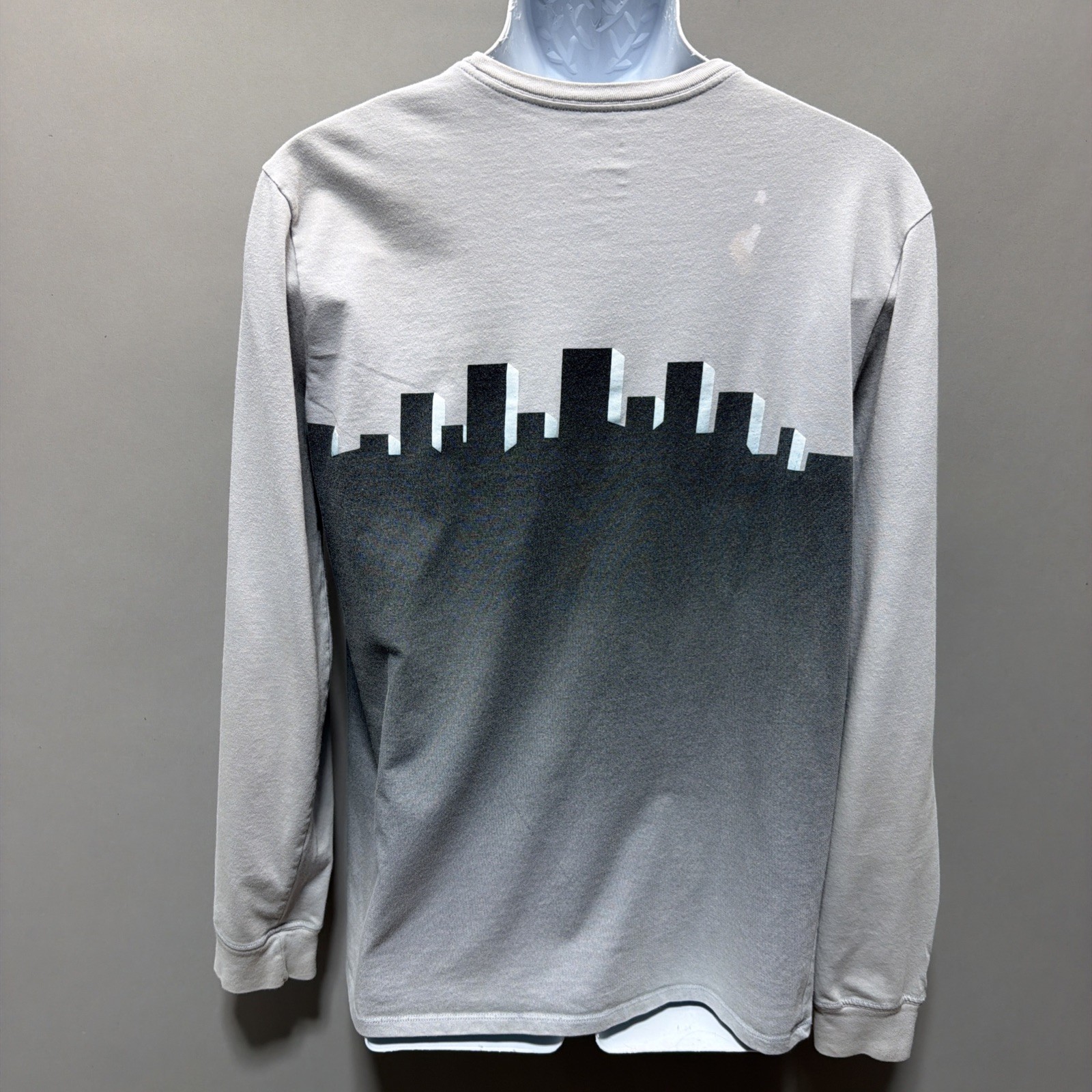 Nike Dri Fit TEE New York Basketball GRAPHIC LONG SLEEVE TOP Gray Sz Large