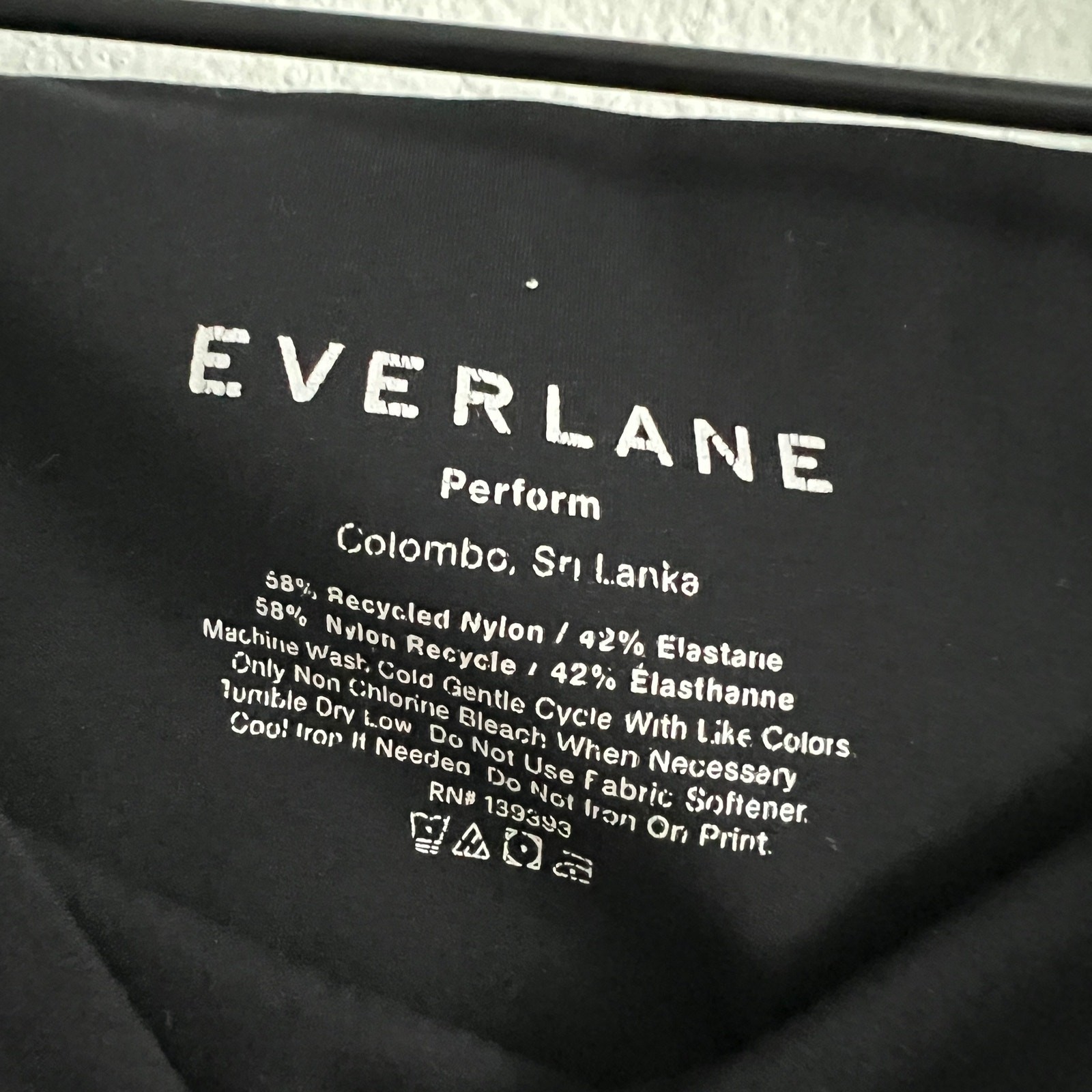 Everlane The Perform Black High-Rise Side Pocket Legging S Soft Sport Clean Girl
