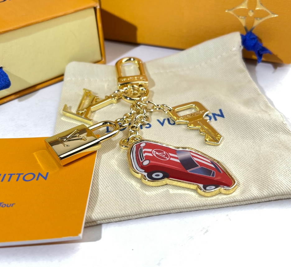 Luxury Red Racing Car Keychain Gold Chain Padlock Key Multi Charm Bag Pendant